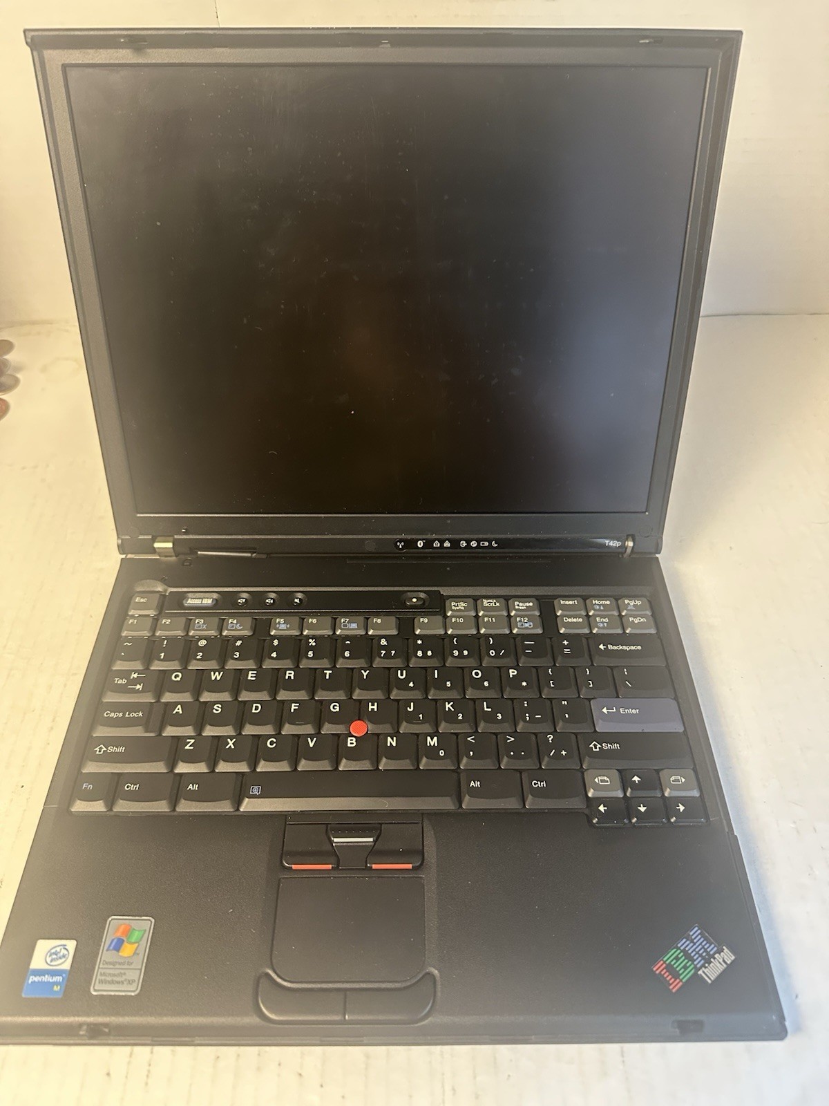 IBM ThinkPad T42p Type 2373 Laptop Intel Pentium M Windows XP Vintage Untested