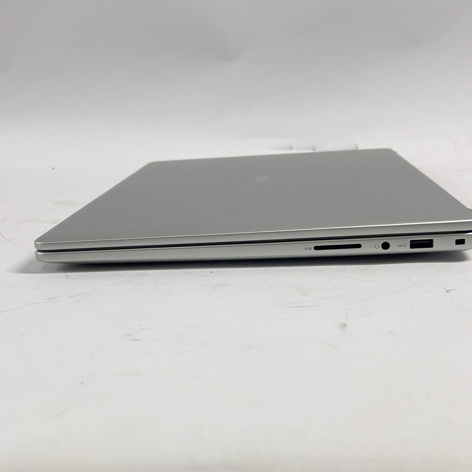 Dell 16 DC16251 16″ Core 5 120U 1.4GHz 8GB RAM 512GB SSD