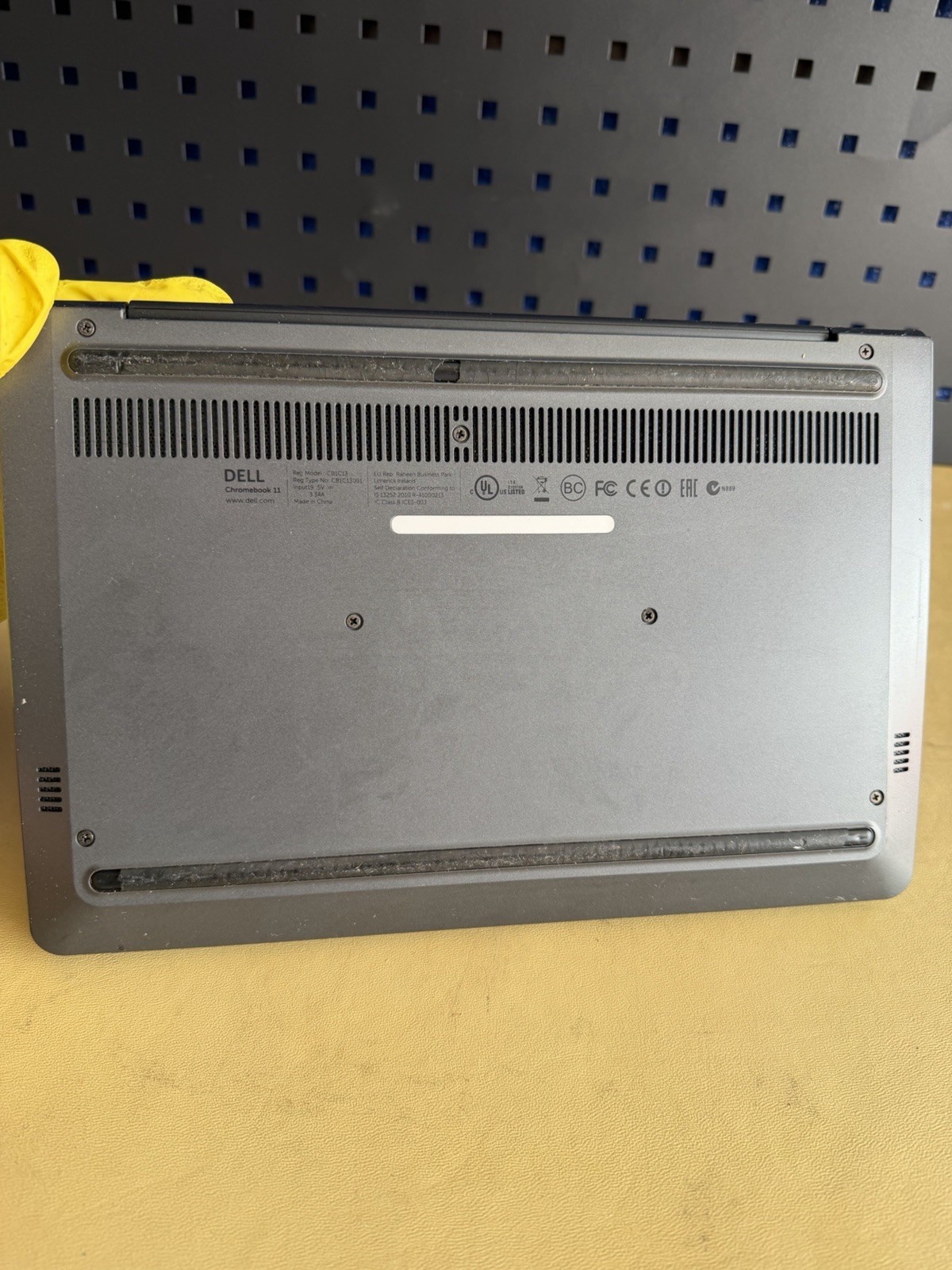 Dell Chromebook 11 CB1C13 Laptop 11.6” -No Charger AS-IS