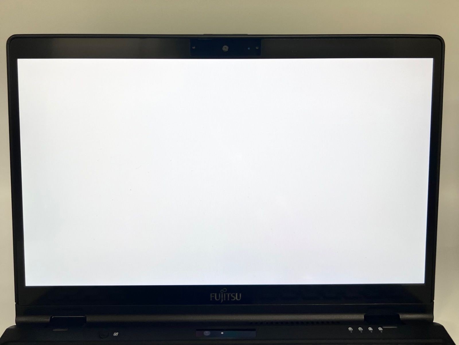 Fujitsu LIFEBOOK U9310X/D Core i5-10310U 8GB 256GB SSD Windows 11 Pro