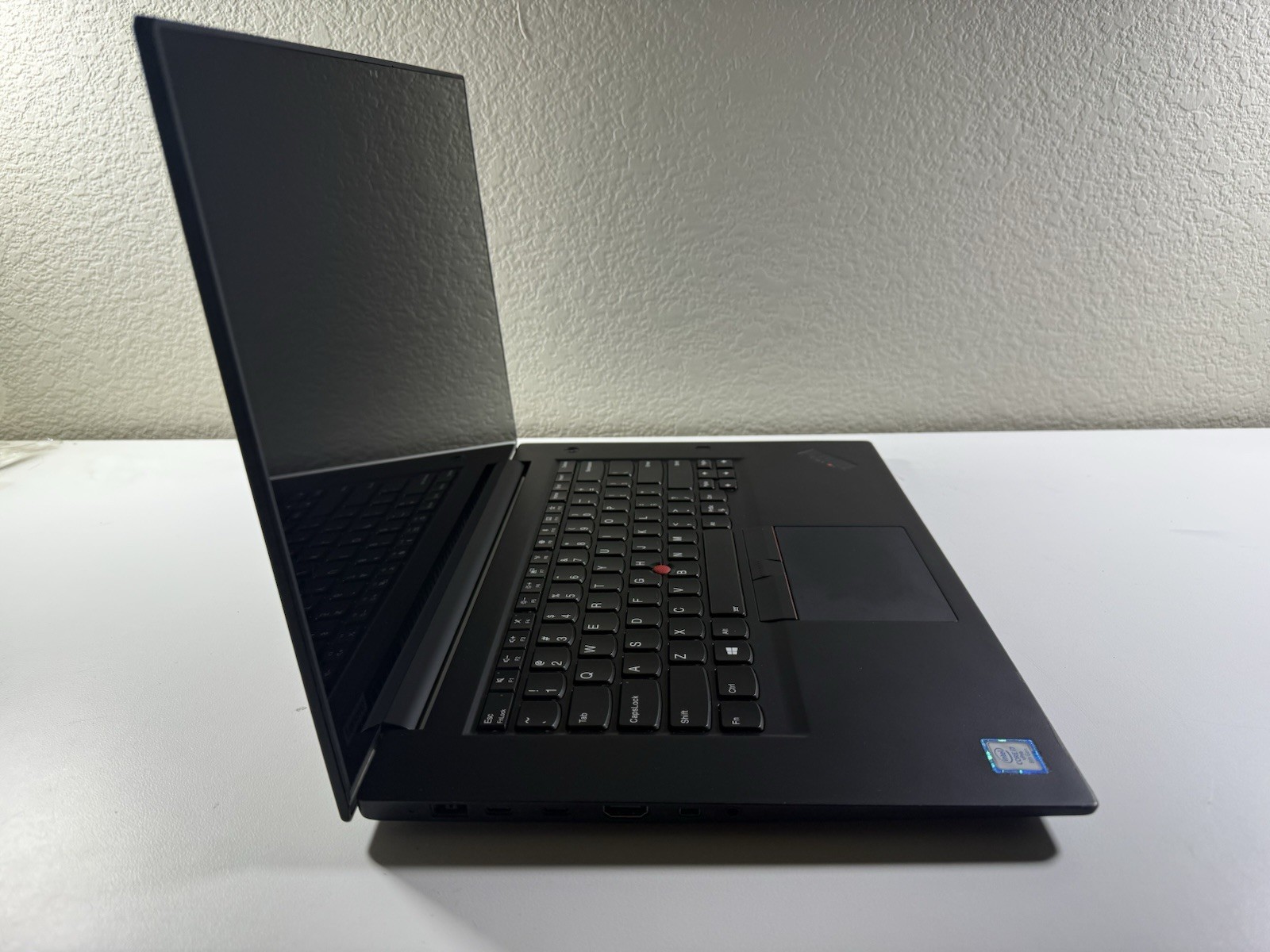Lenovo ThinkPad P1 Gen 1 4K TOUCHI7-8850H 128GB 32GB W11P P1000 No Battery