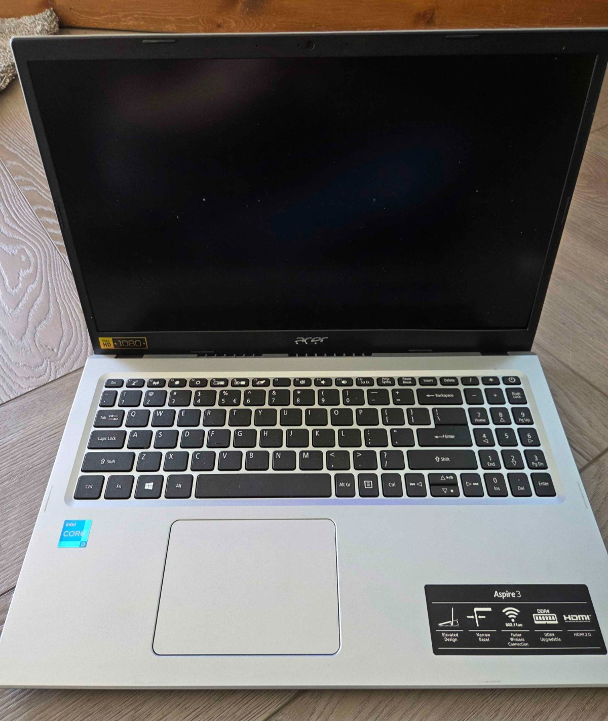 lot of two Acer SPIN 3 14in” Touch 8GB i7 8th gen, and one Aspire 3 i3 11gen