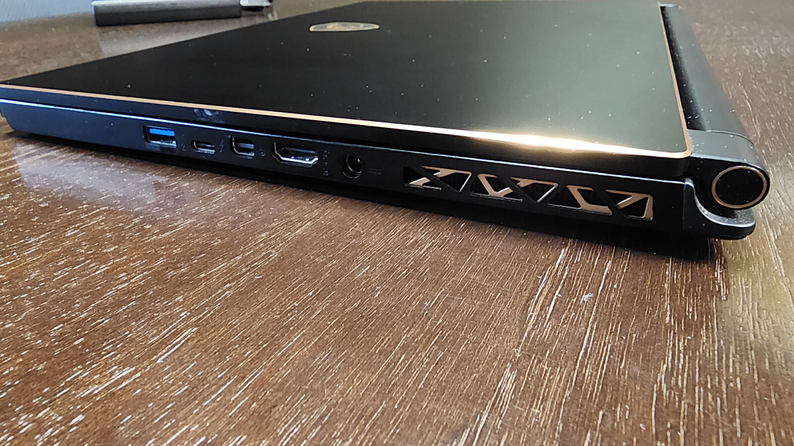 MSI GS65 STEALTH MS-16Q4 i7-8750H Nvidia RTX 2060 32GB 512GB SSD Gaming Laptop