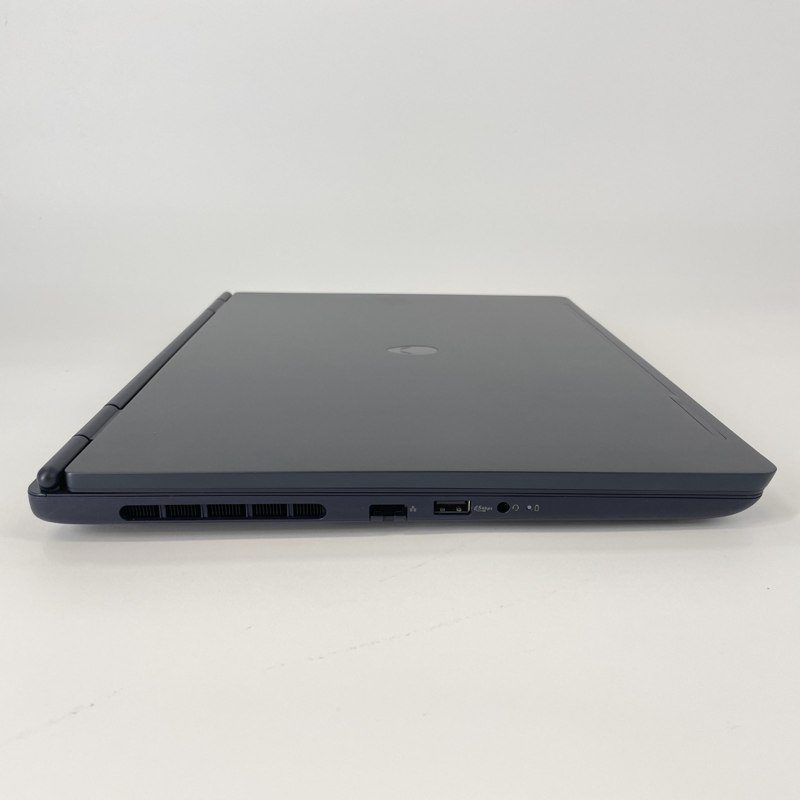 Dell Alienware 16 Aurora 120Hz QHD+ 2.5 GHz Core 7 240H 16GB 1TB SSD RTX 5050