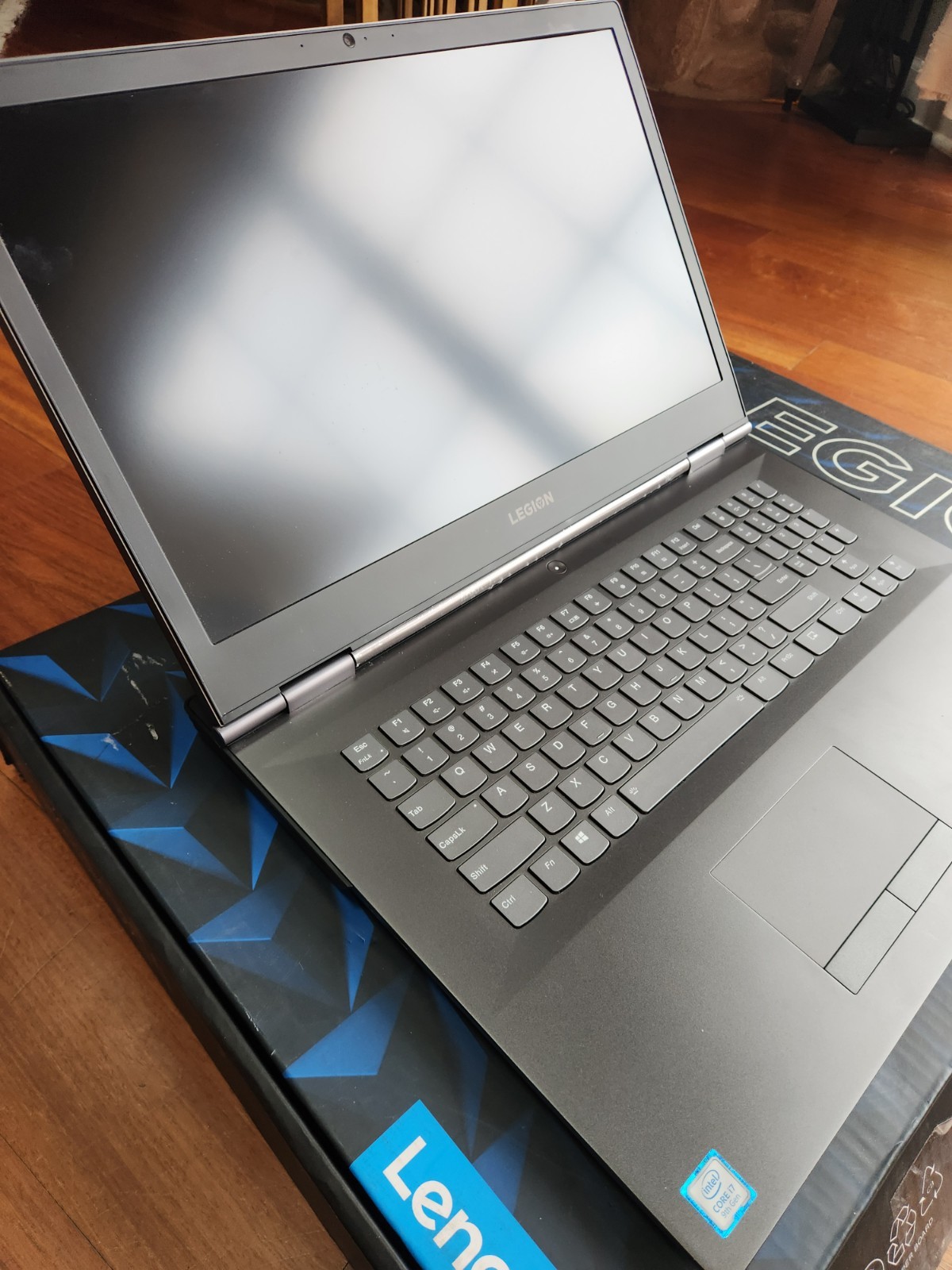Lenovo Legion Y740-17IRHg 17.3” (Core i7 9750H, RTX 2070)