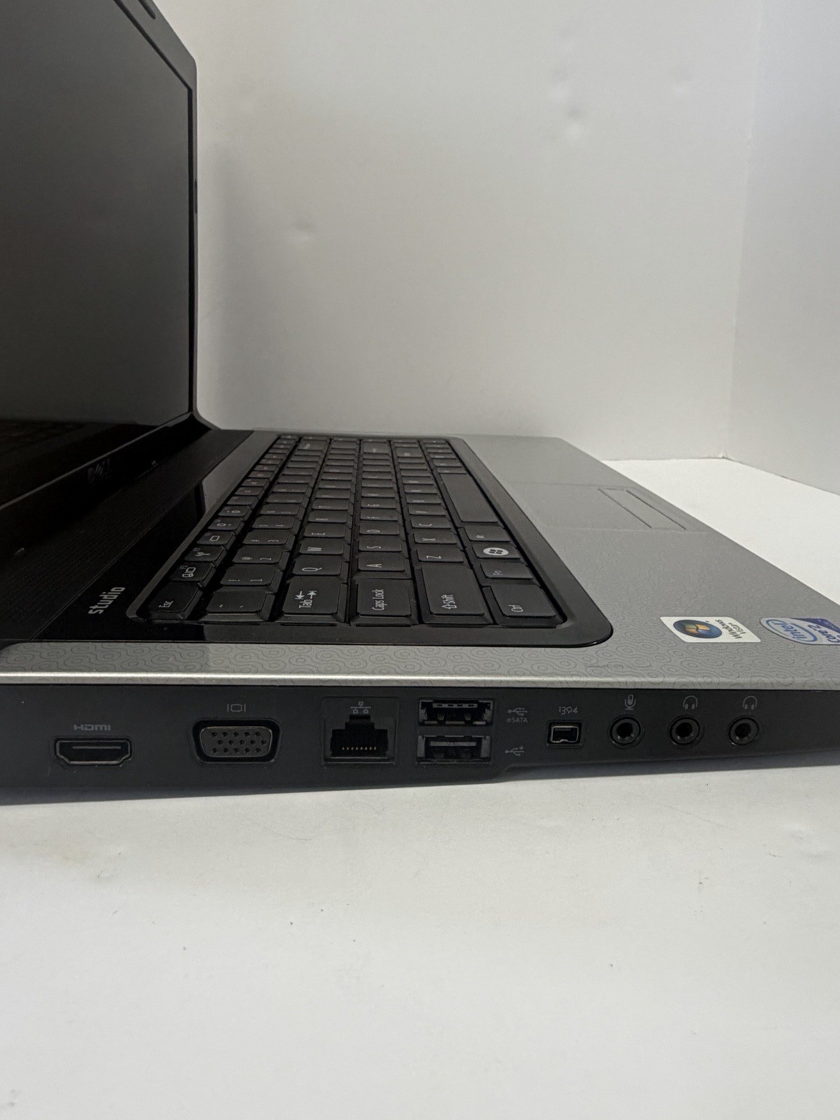 Dell Studio 1555 Laptop 15.6″ Core 2 Duo T6500 2.10Ghz w/4GB Ram,320GB HD, NO OS