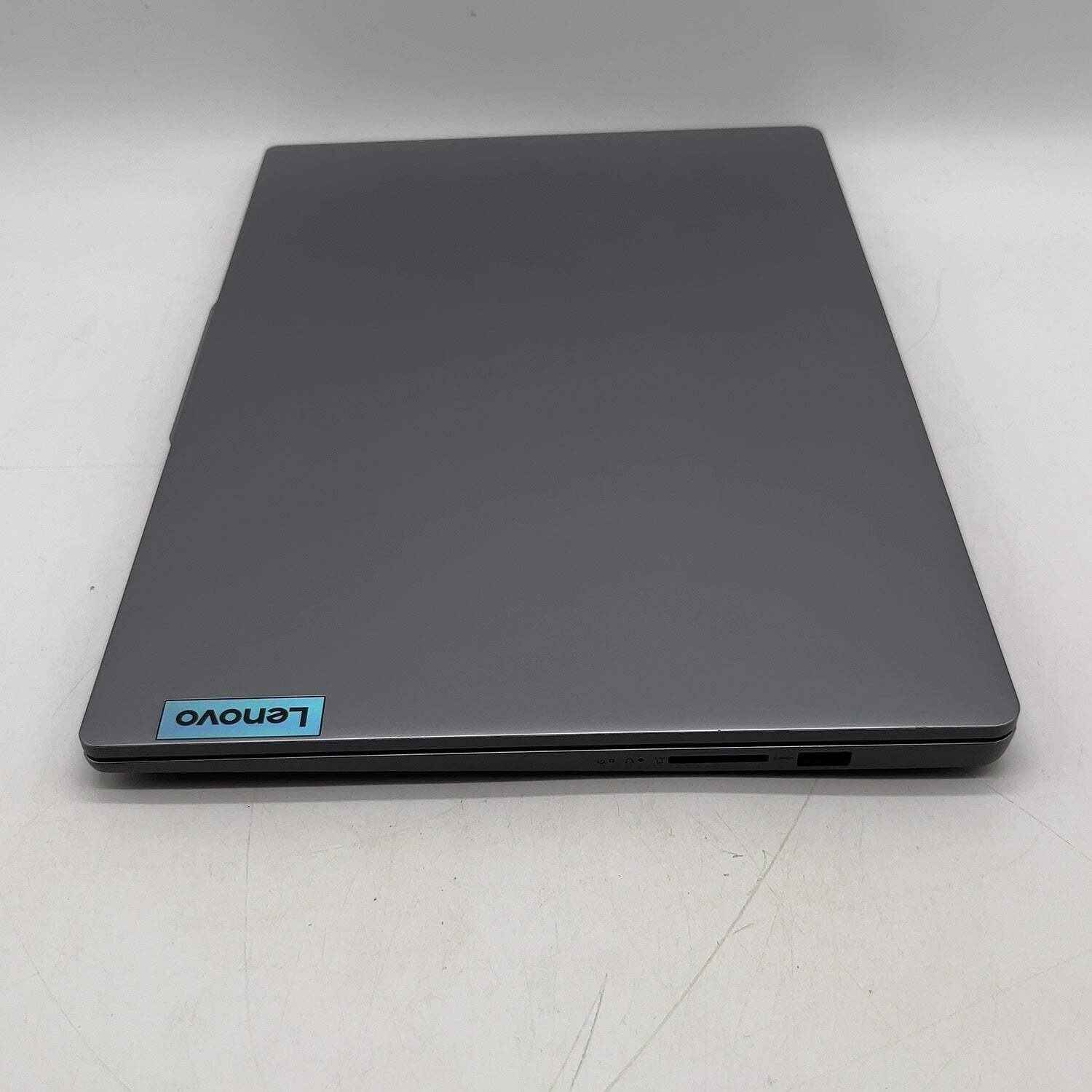 Lenovo IdeaPad Slim 3 15IAN8 15.6″ N100 800MHz 4GB RAM 128GB SSD