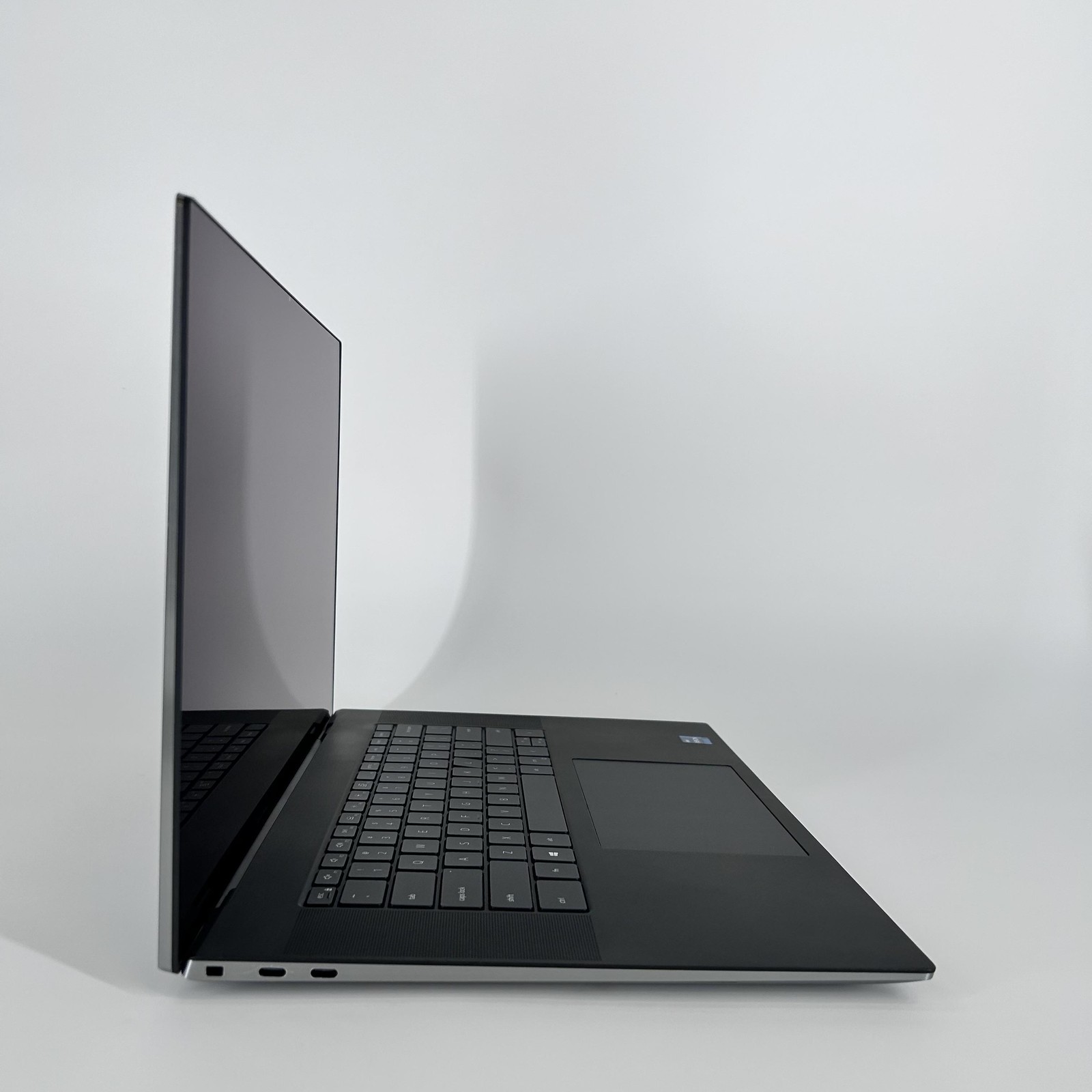 Dell Precision 5760 17 UHD TOUCH Xeon W-11955M 2.60GHz 64GB 2TB/512GB RTX A3000