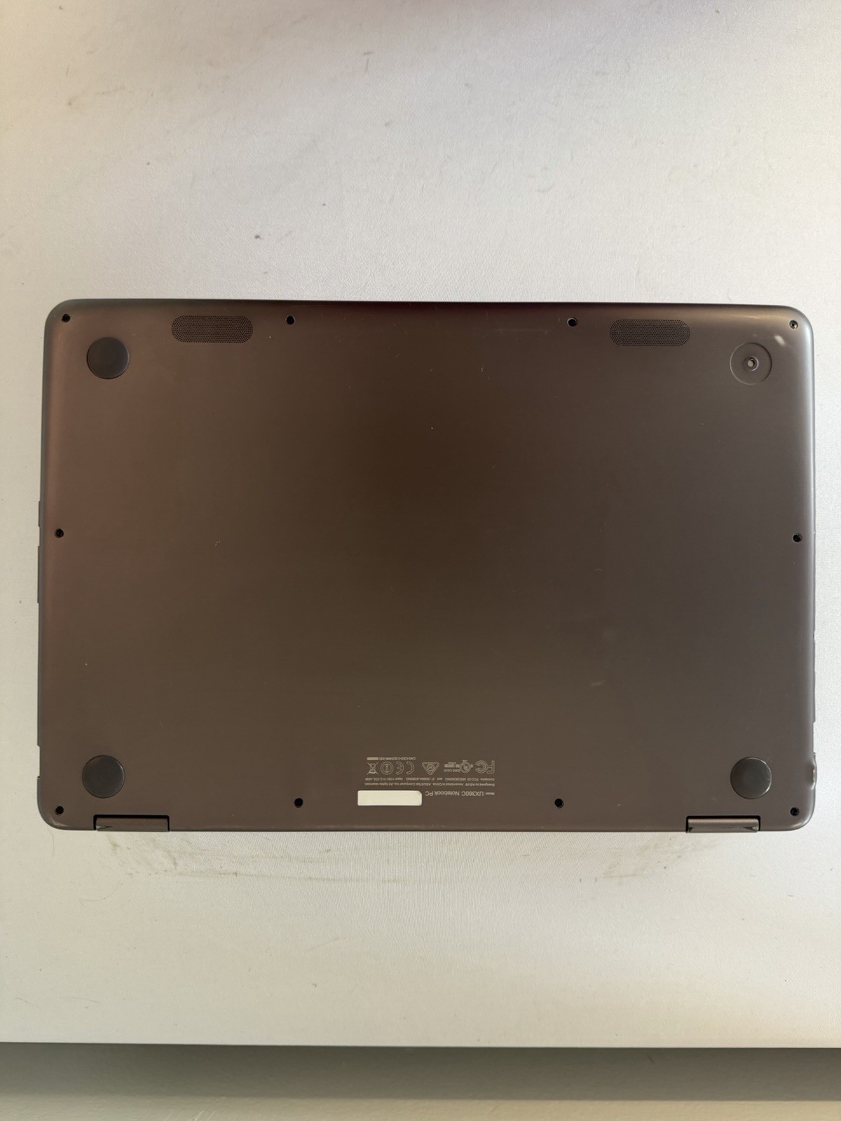 Asus UX36OC Laptop – Good Screen – Intel m3-6Y30 – RAM 8 GB – Read Des