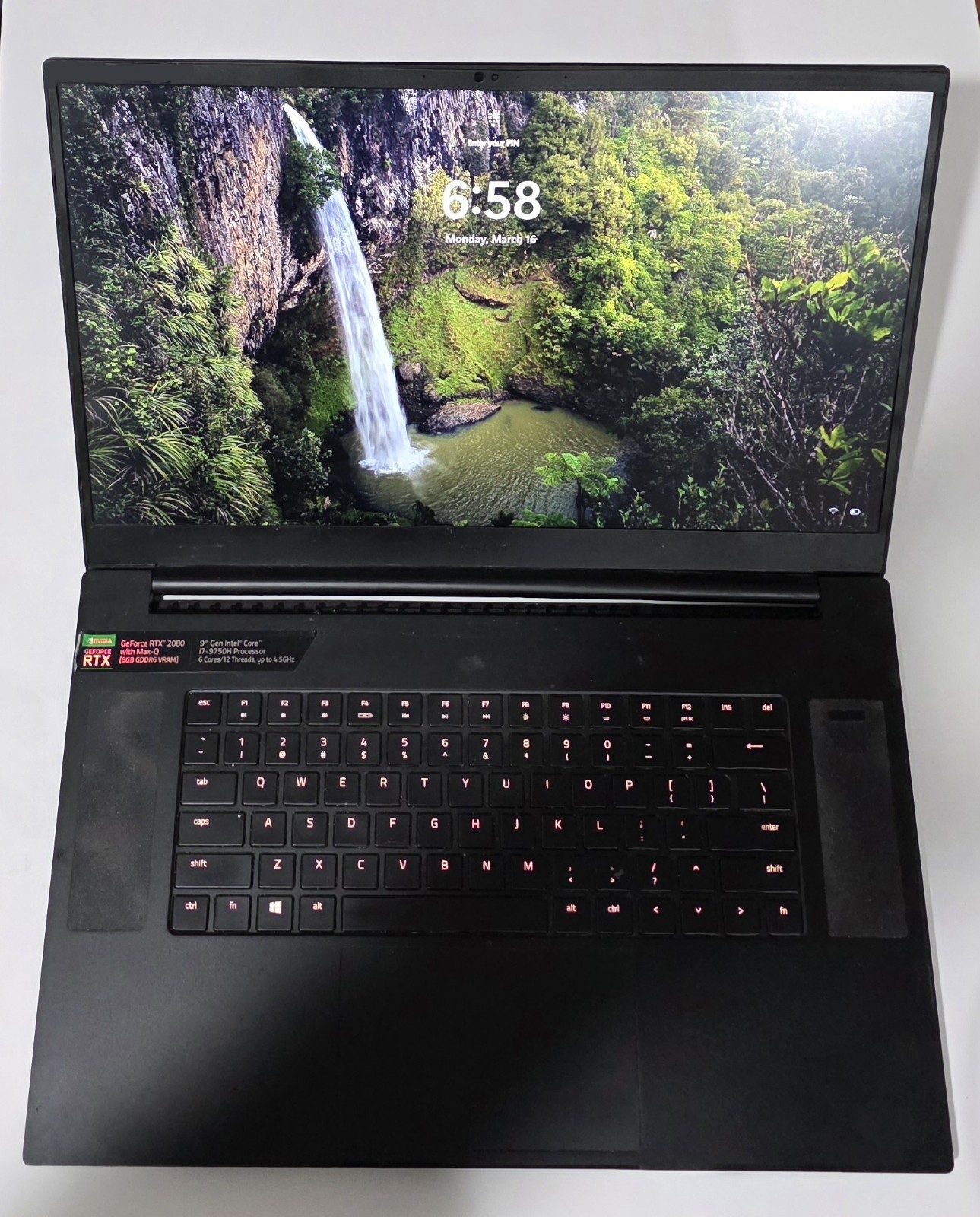 Razer Blade Pro 17 300Hz FHD 2019 i7-9750H 2.60GHz 16GB 2TB HDD RTX 2080 Max-Q
