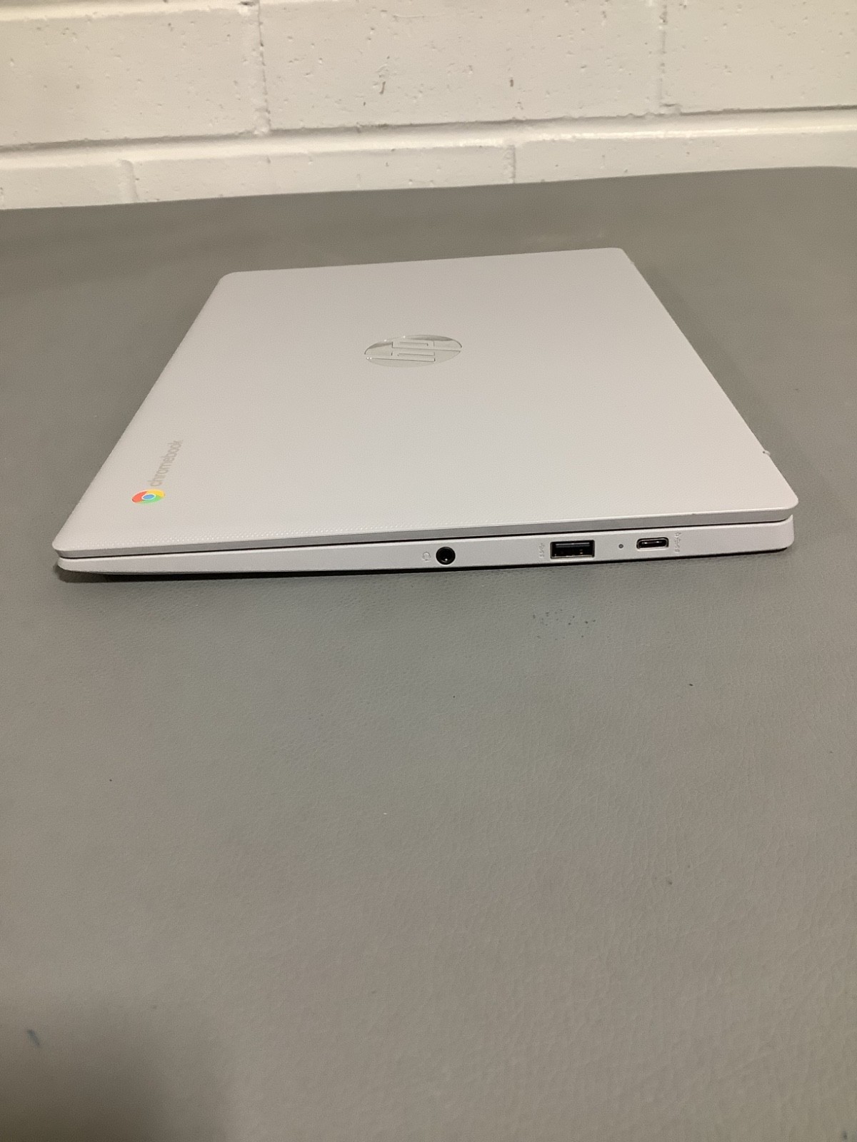 HP Chromebook 14″ (64 GB eMMC, Intel Celeron, 2.6 GHz, 4 GB) Laptop