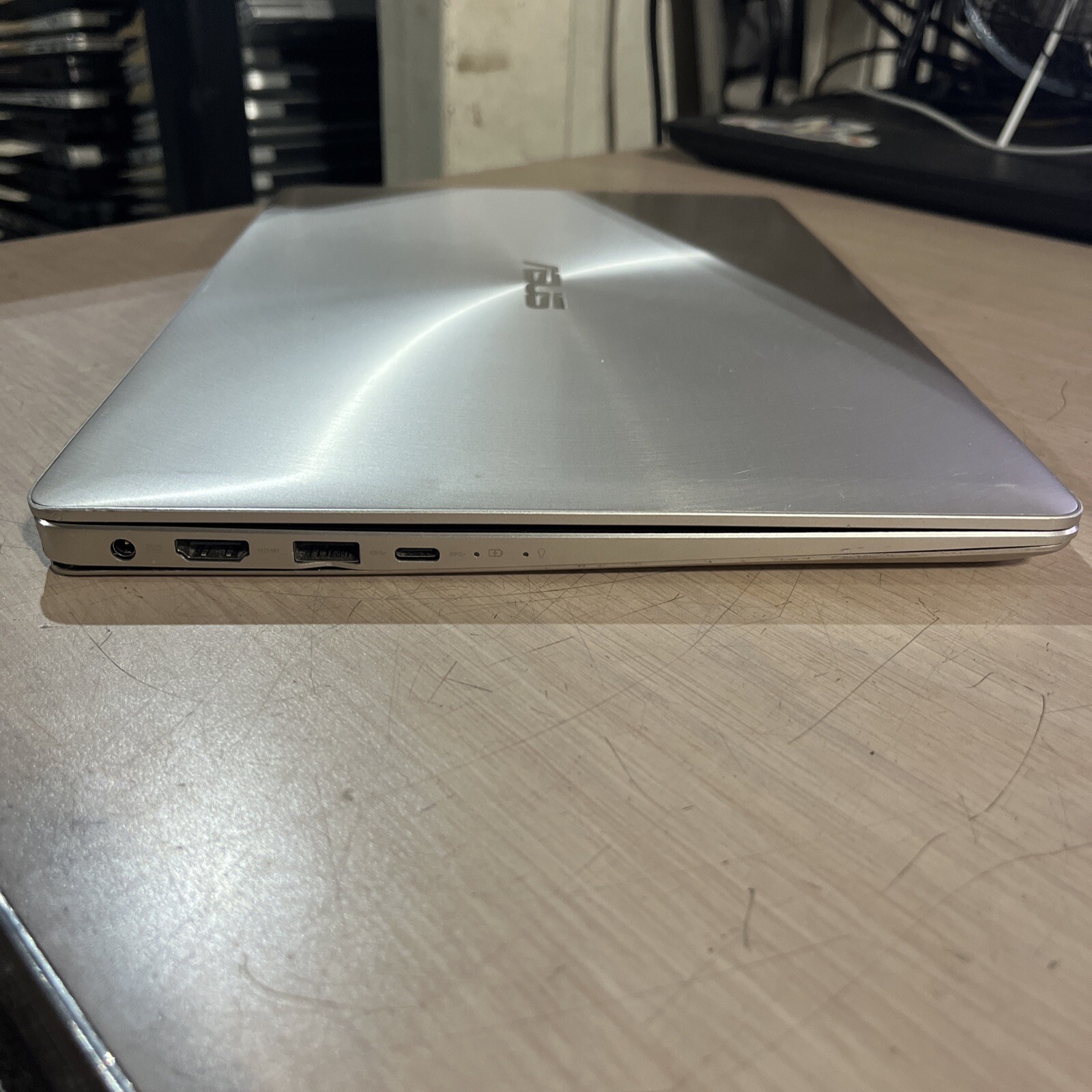 ASUS UX331U NOTEBOOK PC INTEL CORE I5 8TH GEN 8GB RAM NO HD
