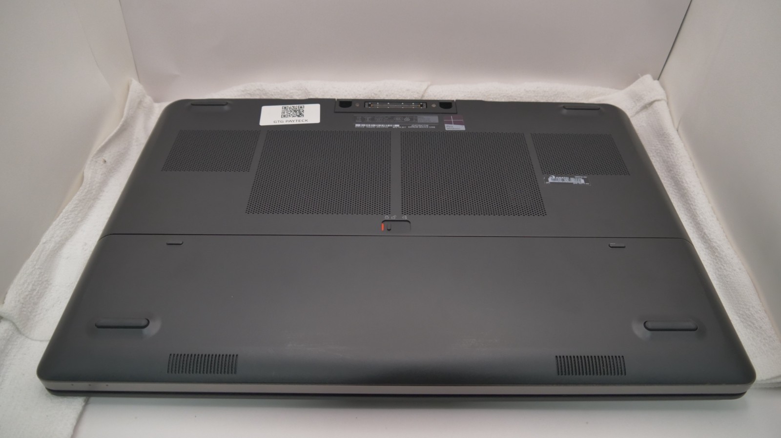Dell Precision 7720 17.3″ Intel i7-7820HQ 32GB Quadro M1200 768 SSD Storage