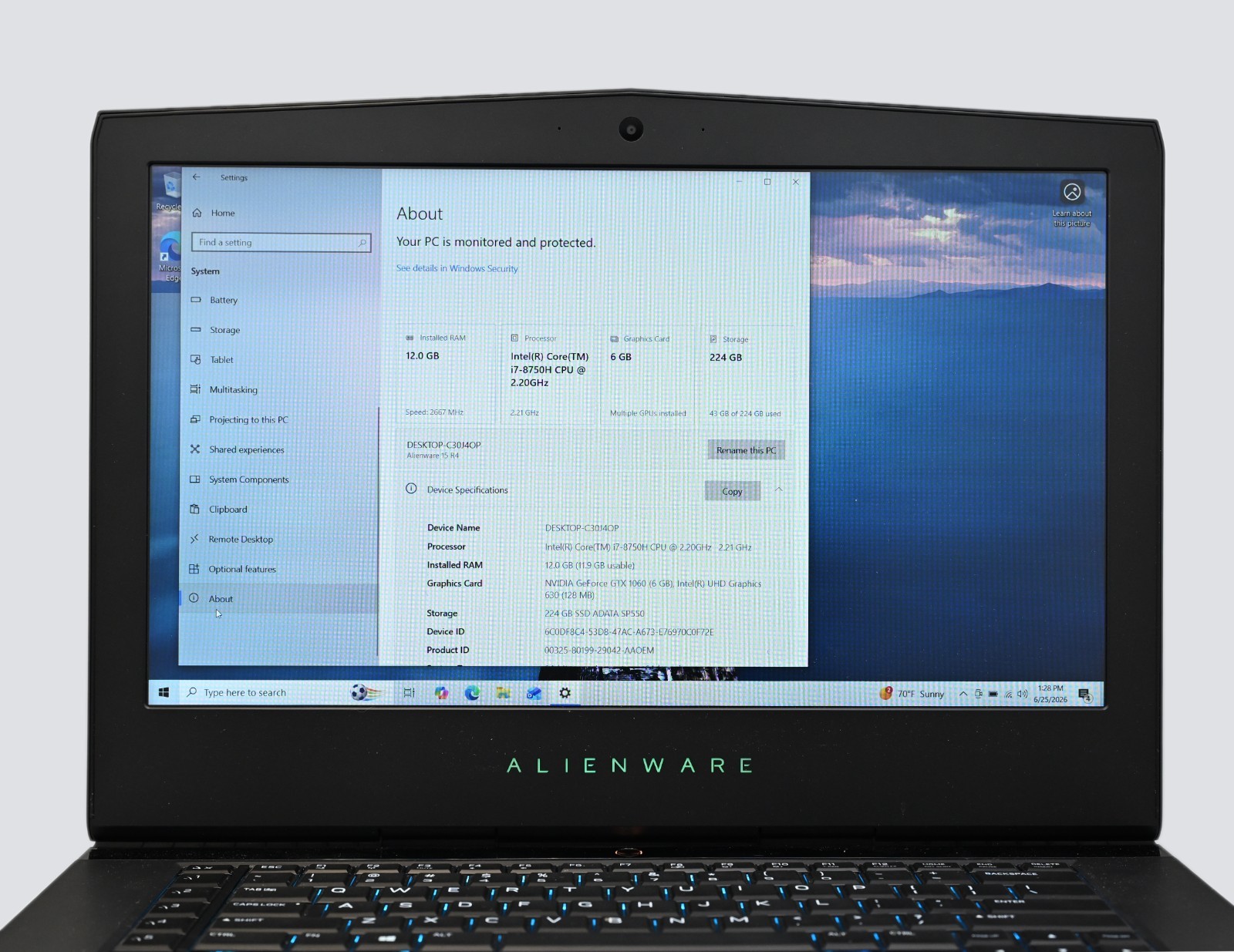 Alienware 15 R4 i7-8750H 2.2GHz 12GB RAM 240GB SSD GeForce GTX 1060 WINDOWS 11