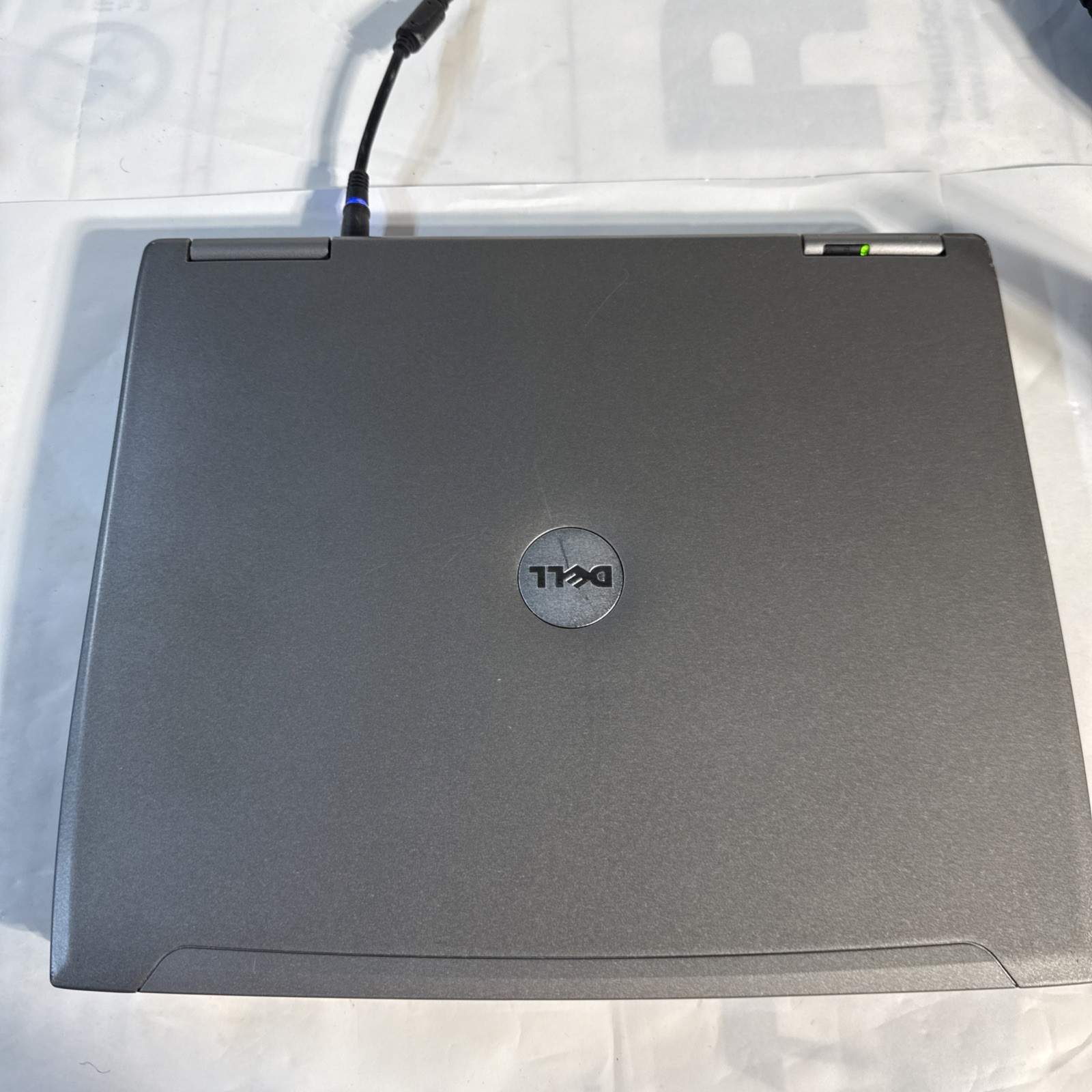 Vintage Dell Latitude D610 Laptop Pentium 1.73GHz 1GB 60GB WinXP Pro SP3 14″