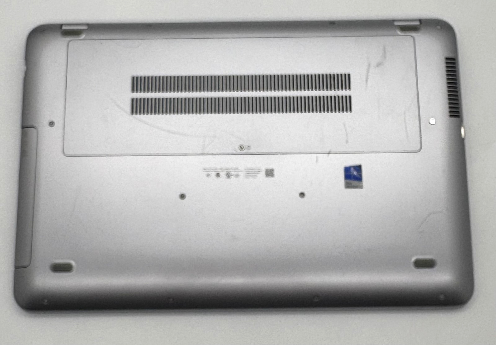HP ProBook 470 G4 i7-7500U 17.3 256GB NVMe SSD 1TB HDD NVIDIA 930MX 16GB RAM W11