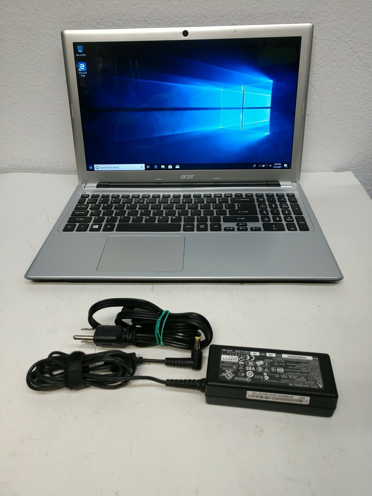 Acer Aspire V5-531 Intel Pentium 987 1.5GHz 4GB 500GB HD DVD BT Win10 *FOR PART*