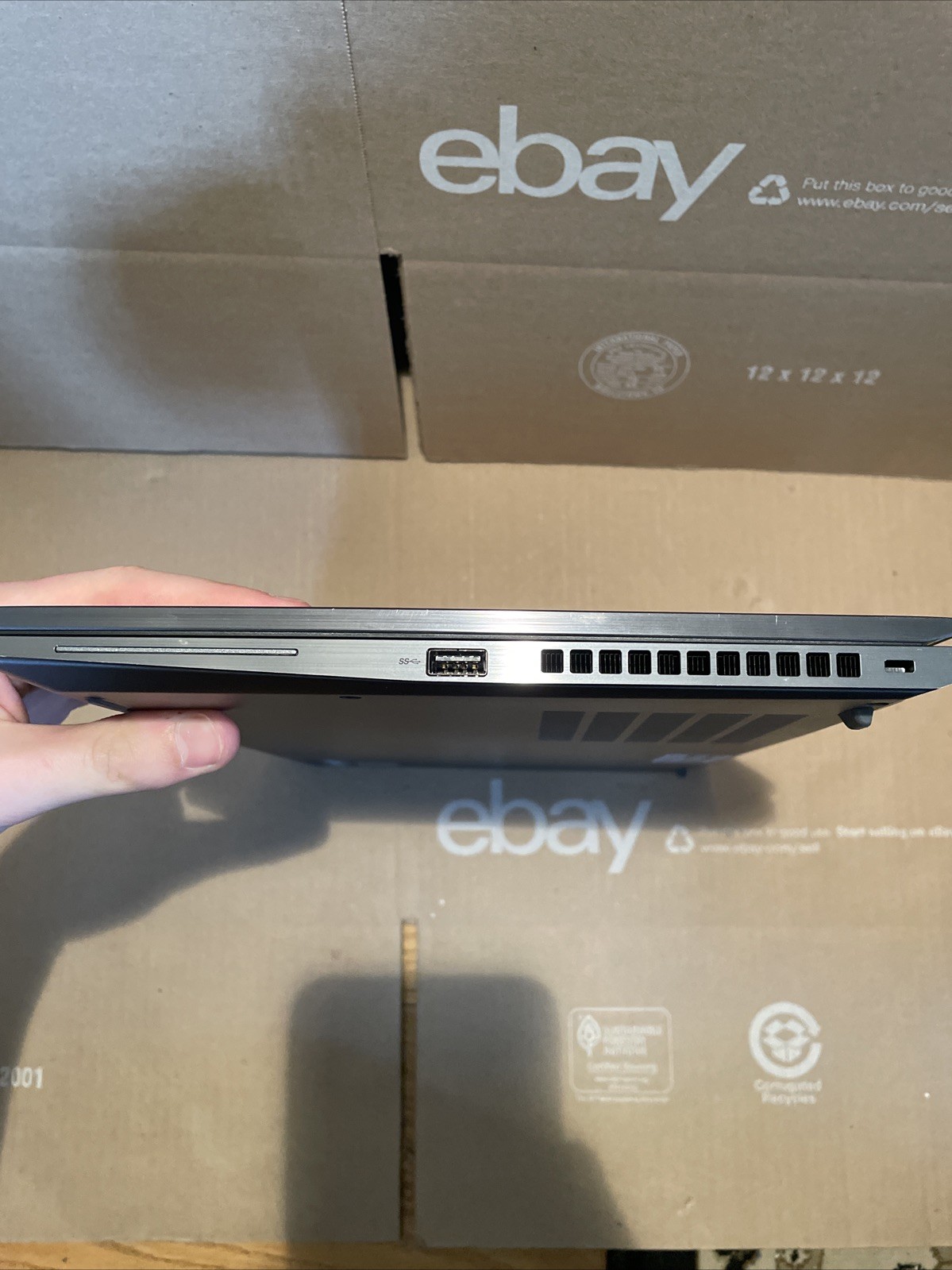 Lenovo ThinkPad T14s Gen 4 – i7-1370P – 32GB DDR4 – 512GB SSD – 14′ Touch – WNTY