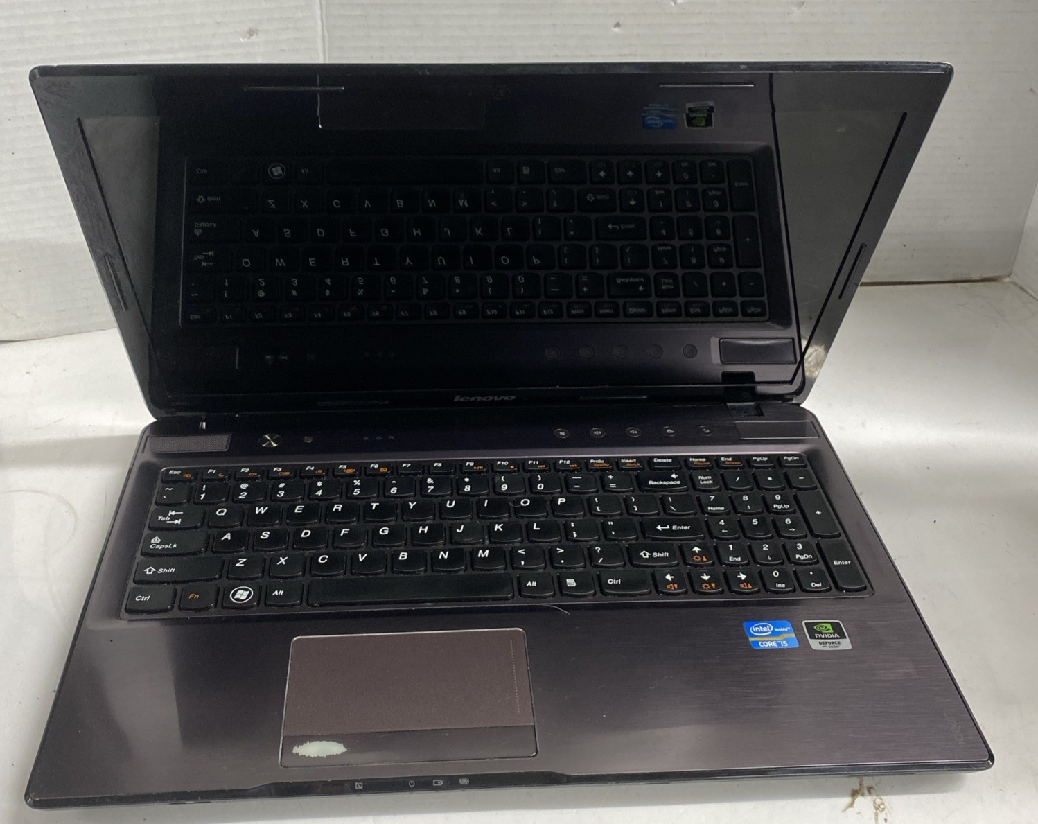 Lenovo IdeaPad Z570 Laptop Intel Core i5-2450M 6GB Ram Bad Battery Windows 10Pro
