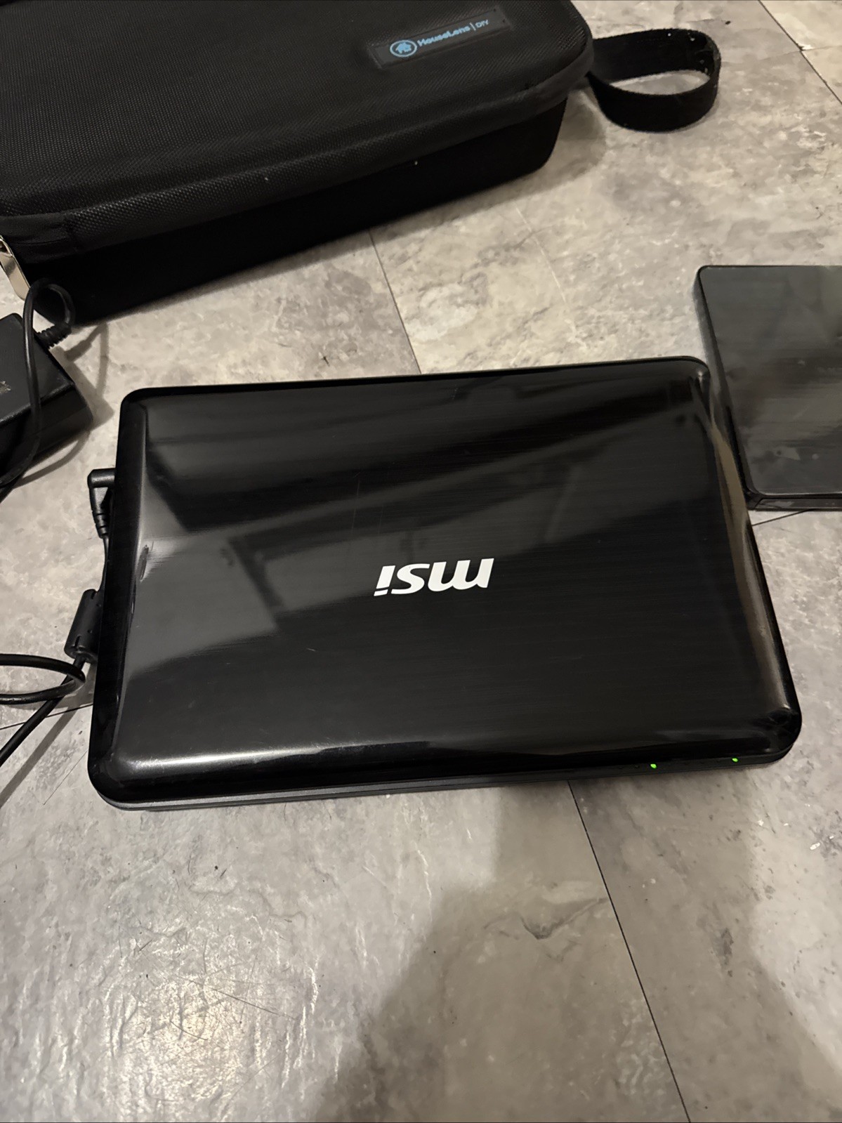 MSI U135 MS-N014 Purple Netbook Laptop 10.1″ 1GB 160GB Webcam Windows 7 Wi-Fi