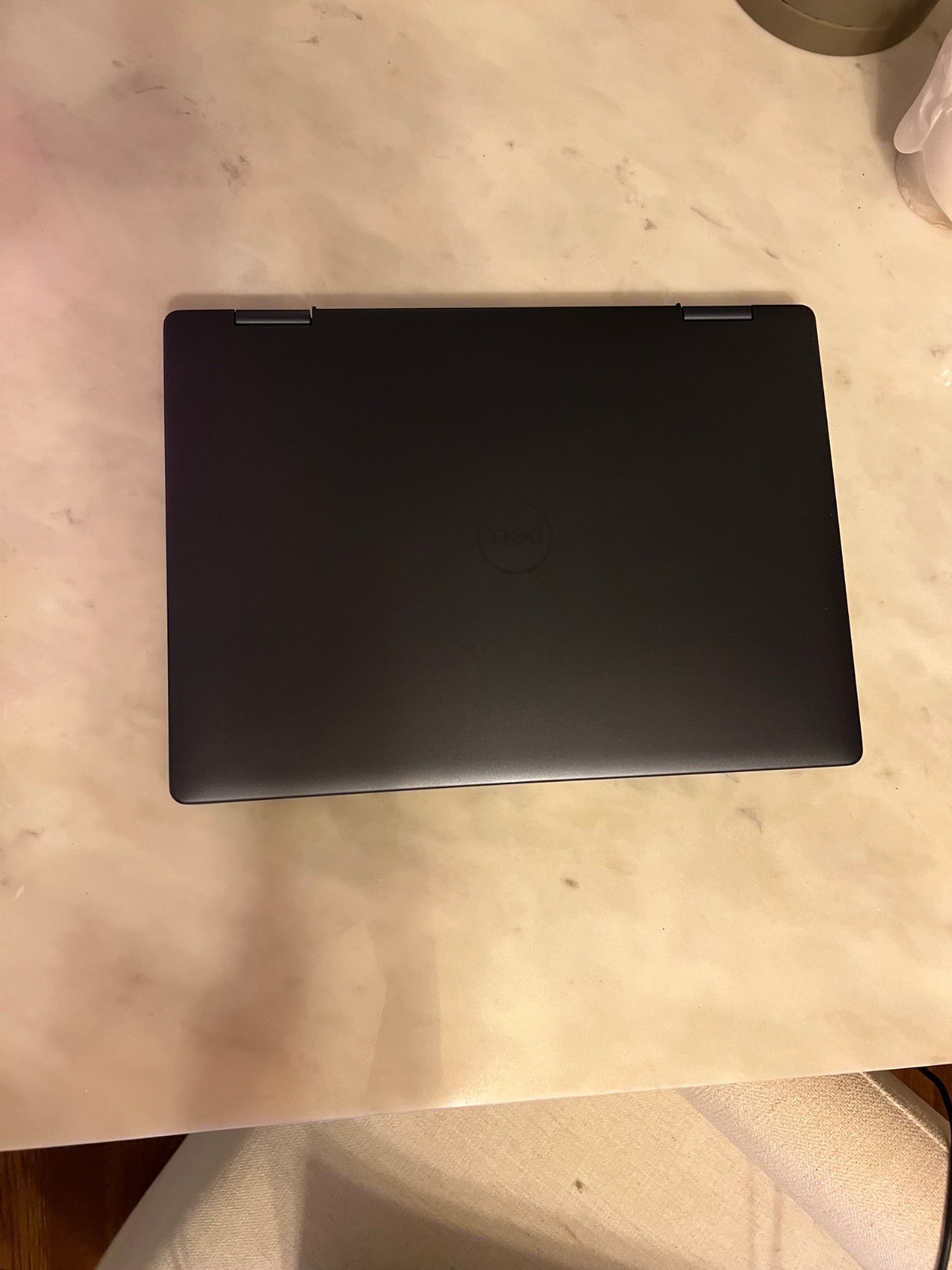 Dell Inspiron 14 2-in-1 14″ IPS LED Touch Screen Laptop – AMD Ryzen 7 with 16GB