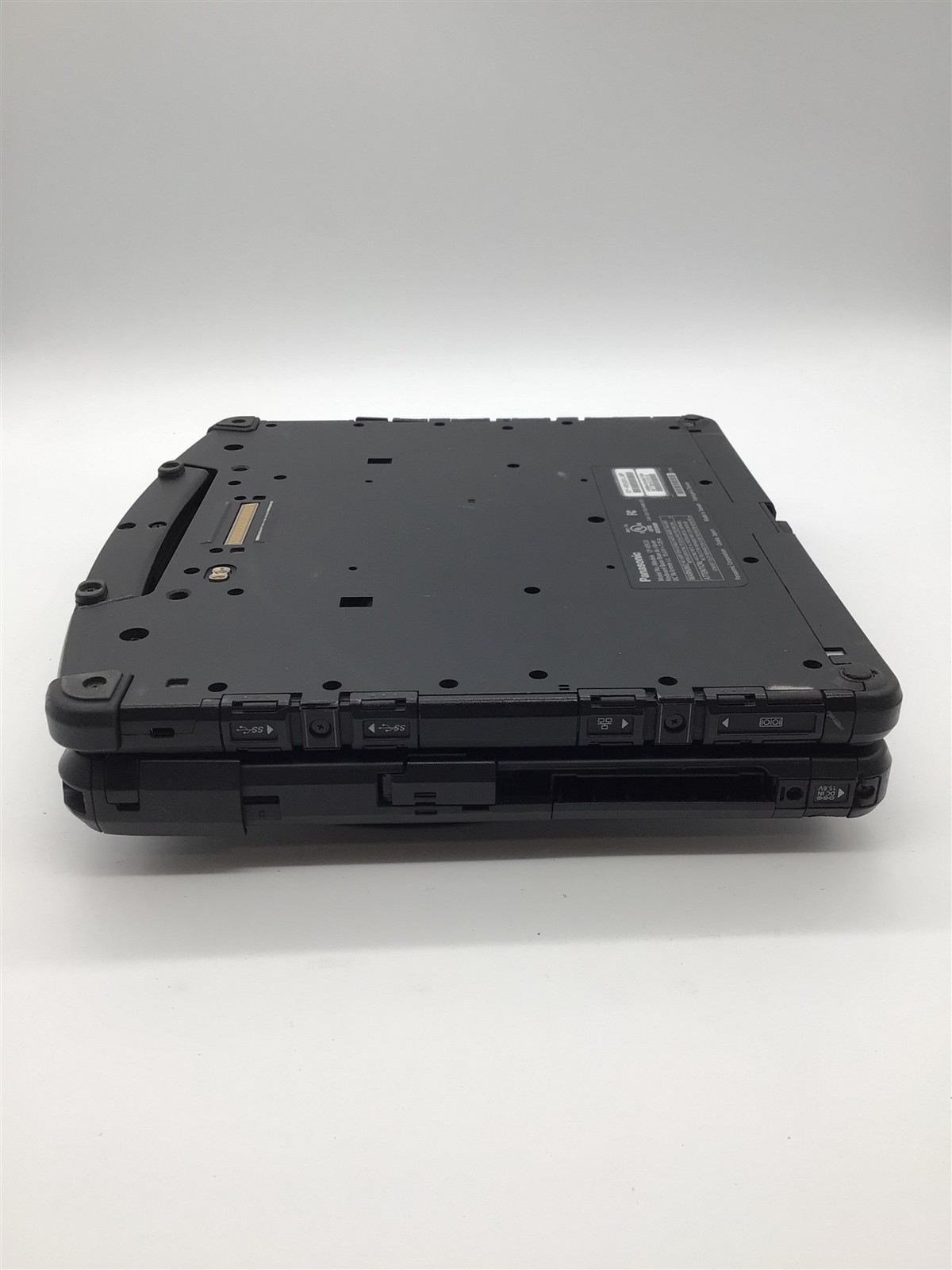 Panasonic Toughbook CF-33 i5-7300U 2.6GHz/8GB RAM/256GB SSD *Missing Battery*