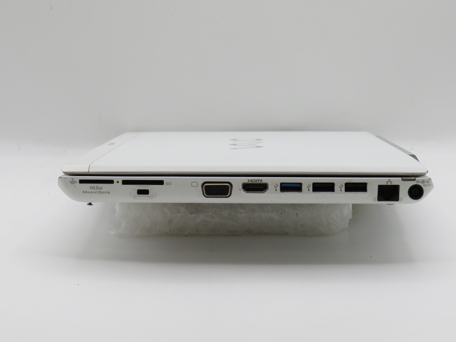 Sony Vaio i5-2410m @ 2.3GHz 4GB DDR3 256GB SSD 13.3″ No OS/AC/Battery