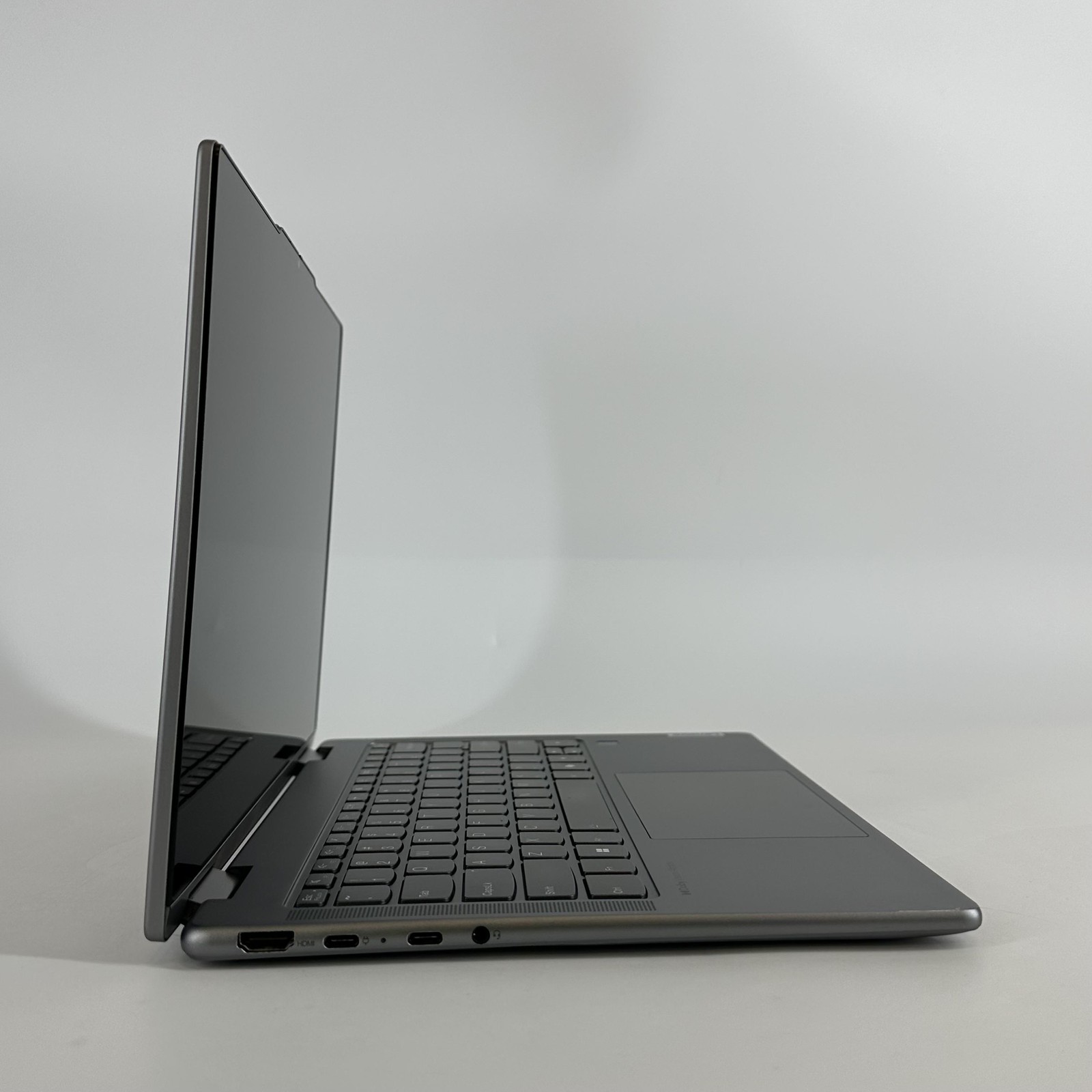 Lenovo Yoga 7 14 Silver FHD+ TOUCH 3.3 GHz Ryzen 7 8840HS 16GB 1TB SSD Good
