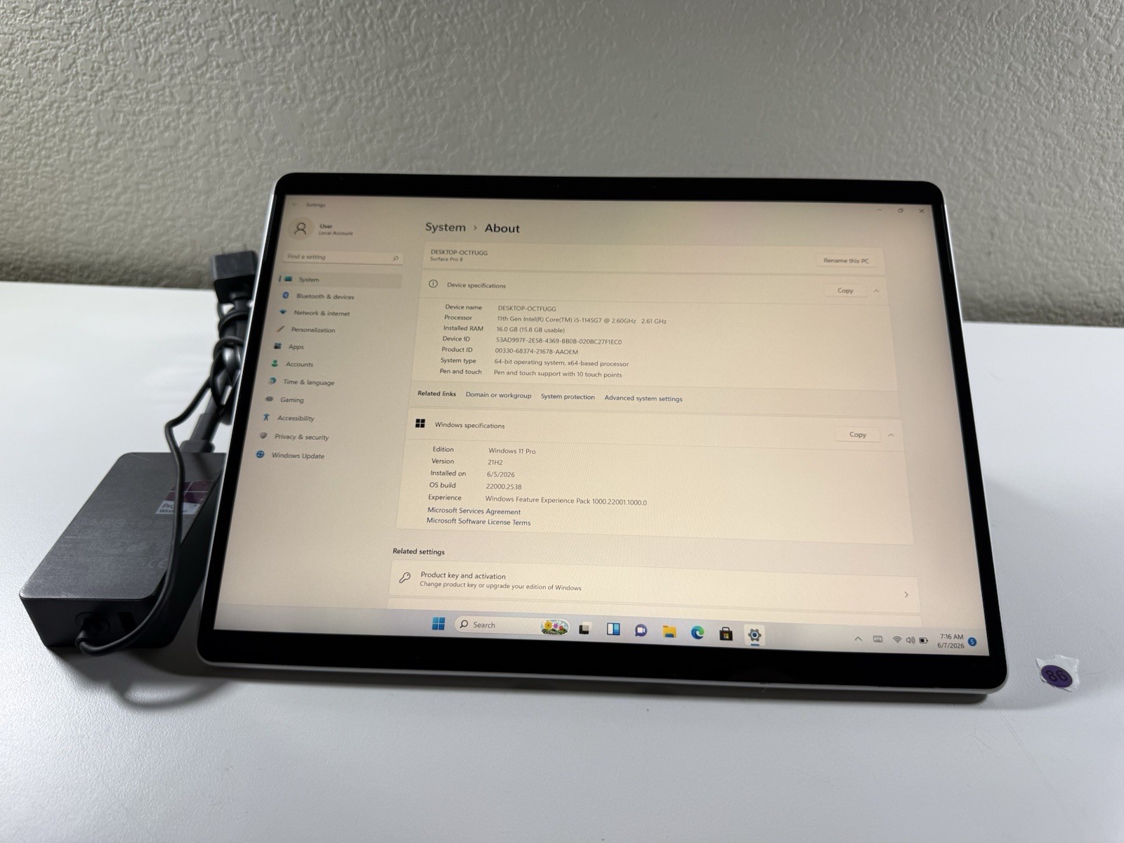 Microsoft Surface Pro 8 (1982) i5-1145G7 – 16GB RAM – 256GB 120Hz – Win 11 Pro