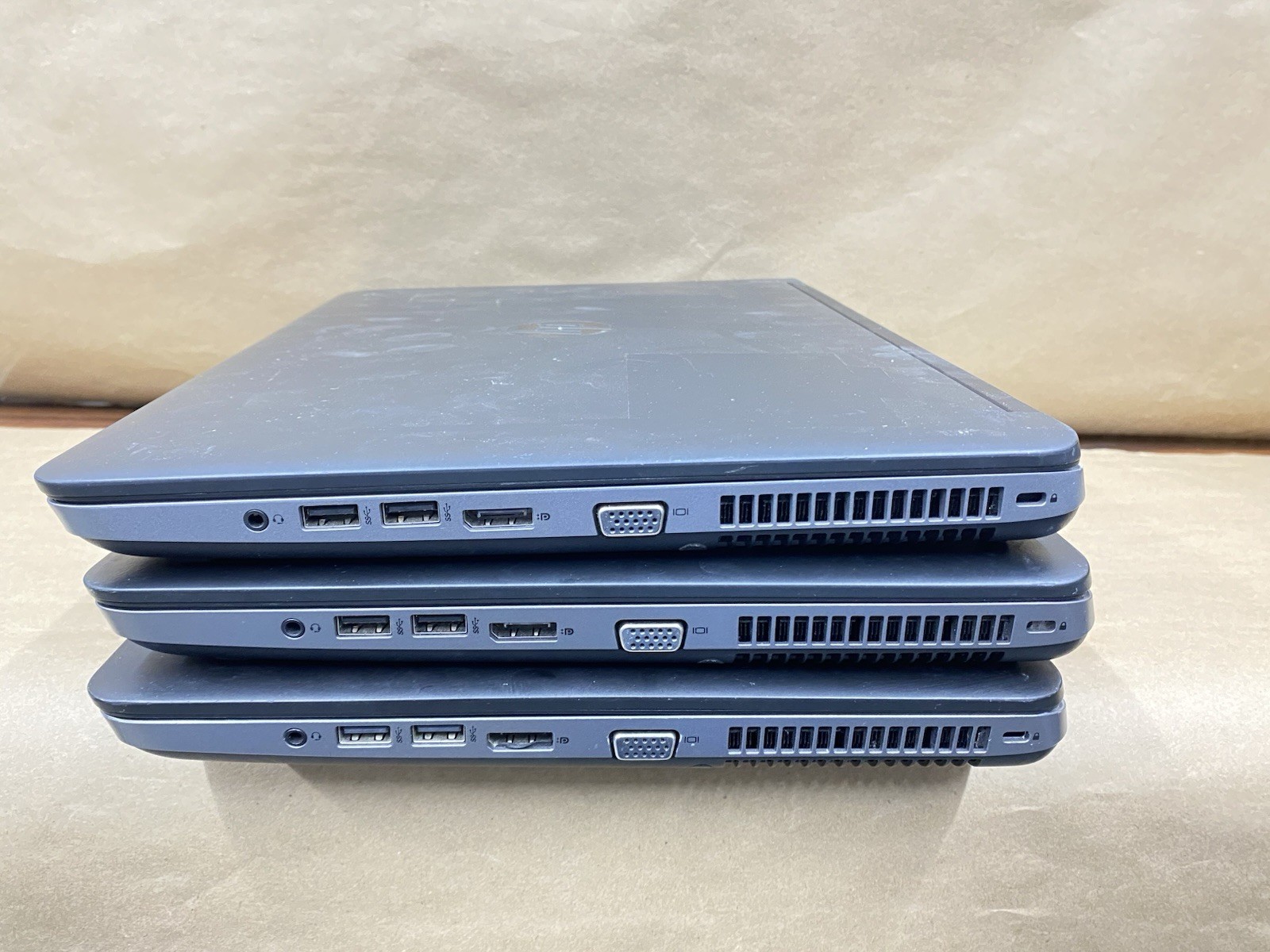 Lot of (3) HP 650 G1 – 15.5″ FHD – i5-4310M – No RAM – NO HDD – NO OS – READ