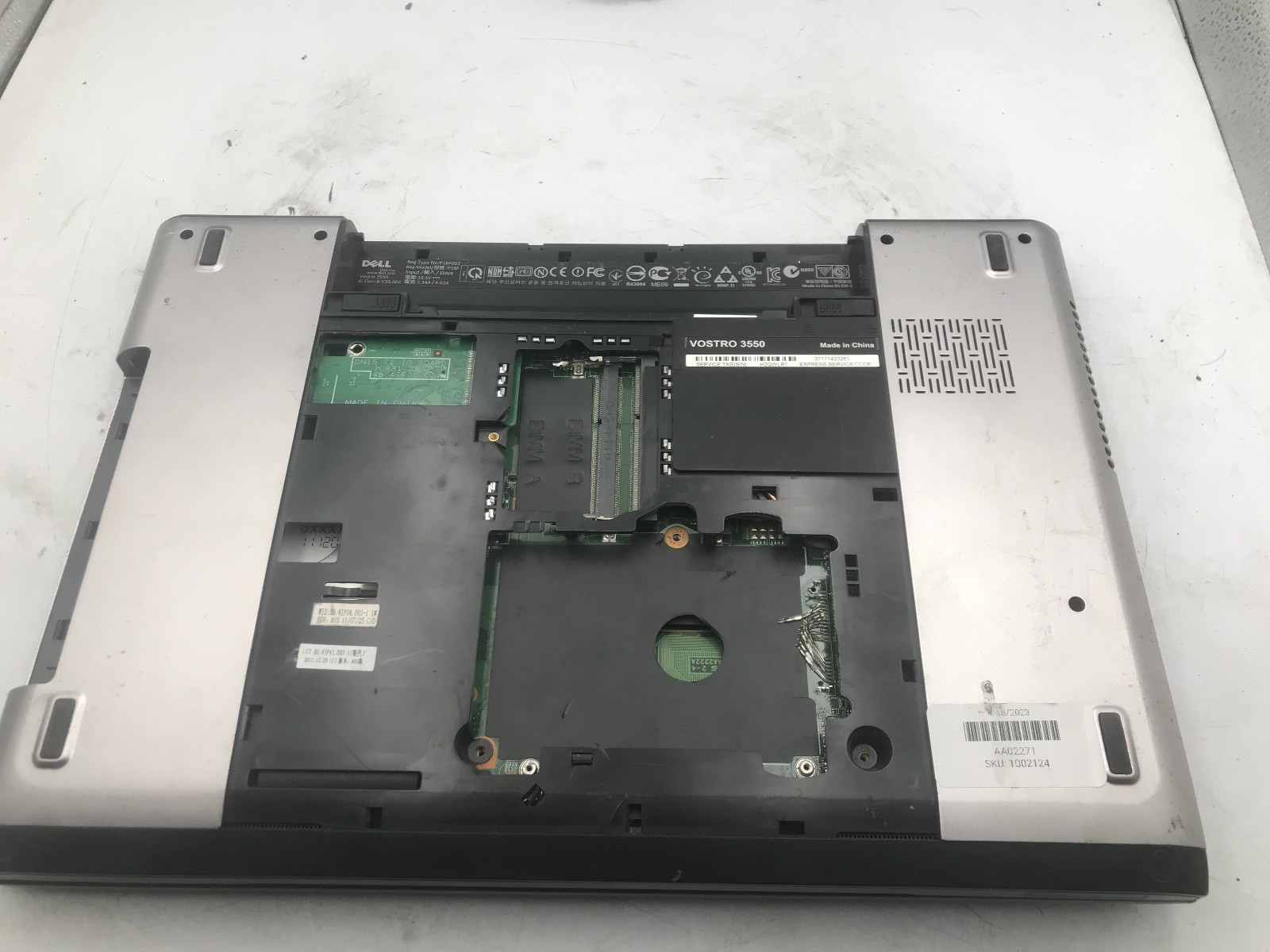 DELL VOSTRO 3550 – FOR PARTS – DAMAGED – INTEL I5 – NO RAM – NO HDD – 15″ = BB
