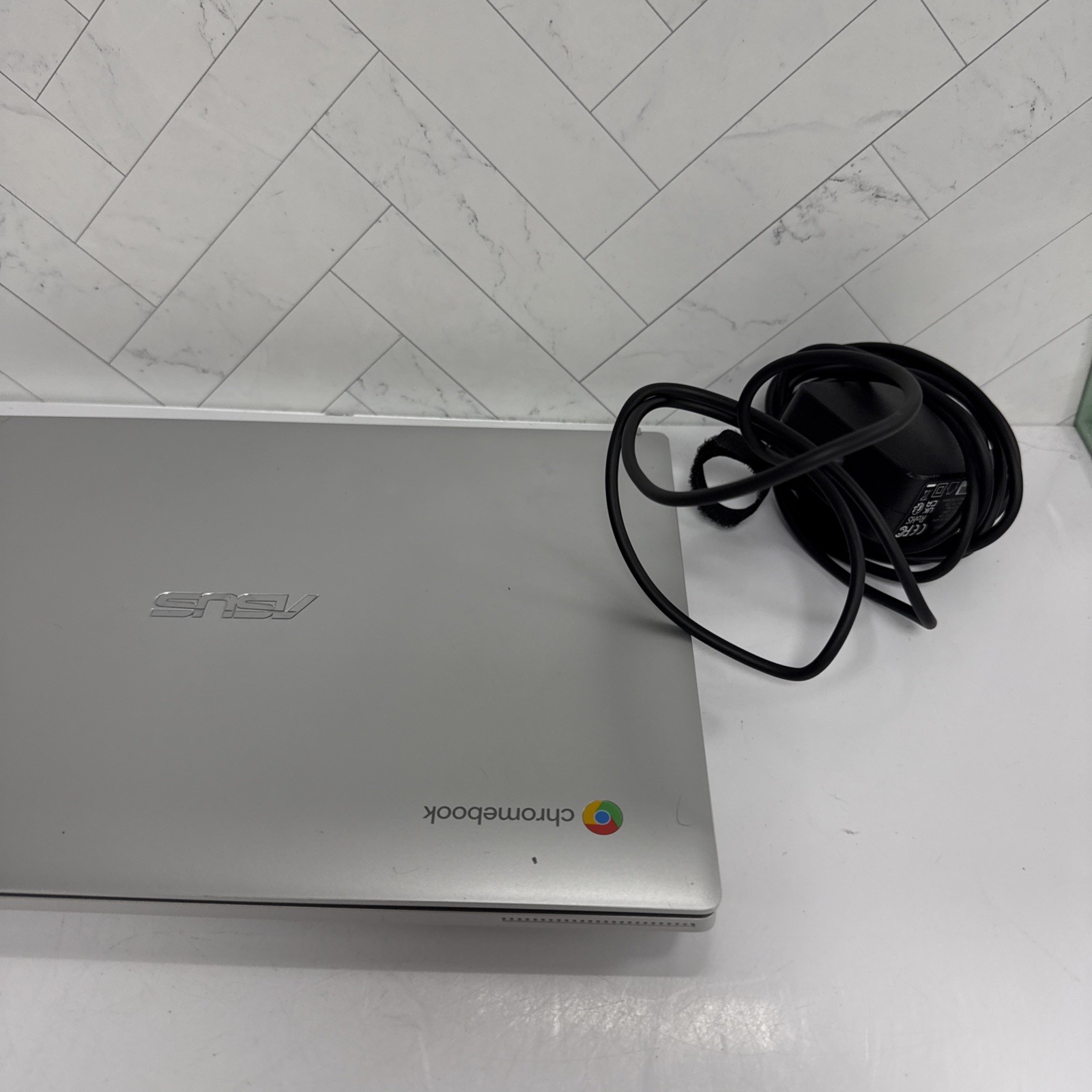 ASUS Chromebook CX1, 11.6″ HD NanoEdge Display, Intel Celeron N3350 Processor