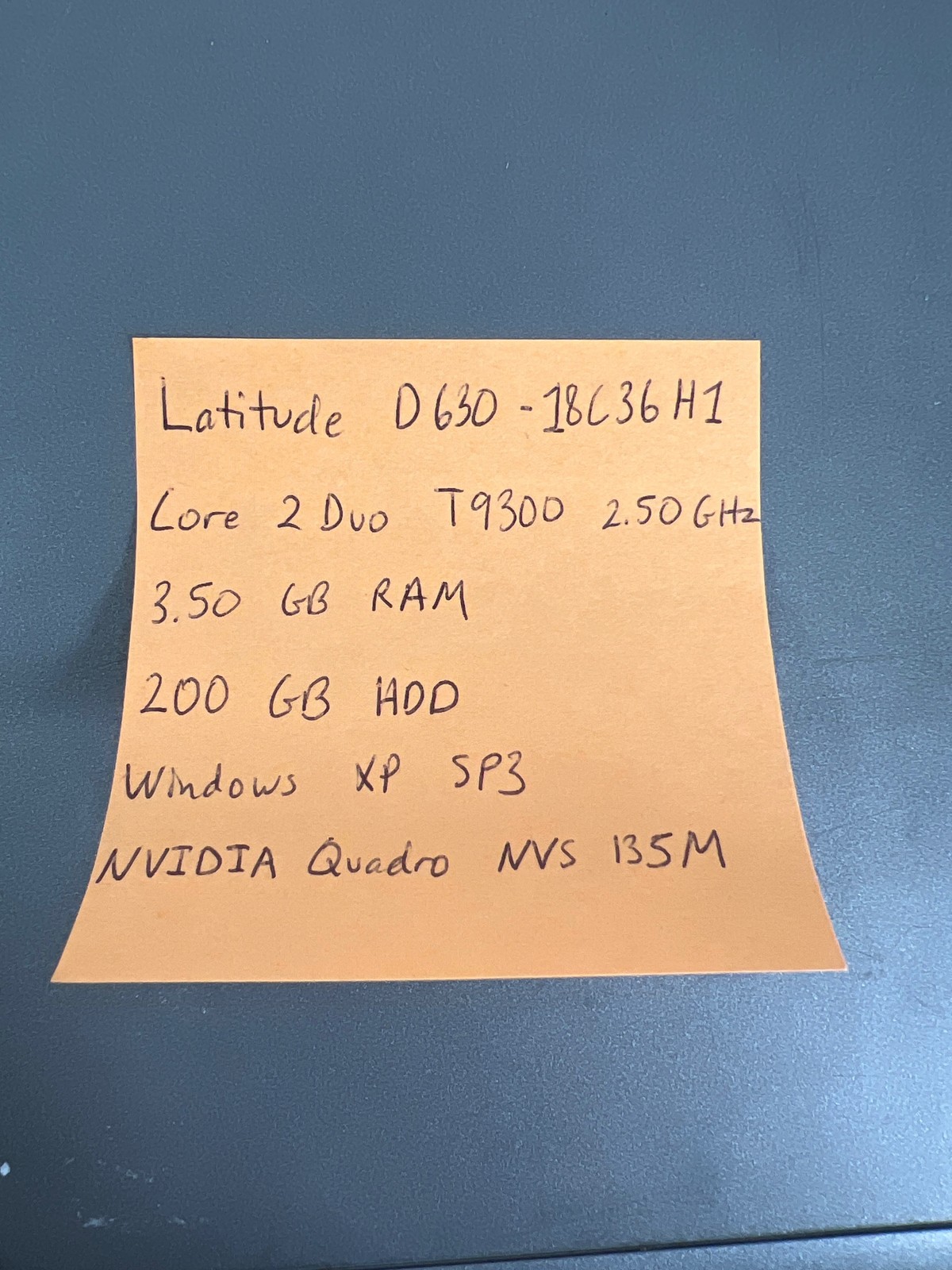 Dell Latitude D630 14″ C2D T9300 2.5GHz 3.5GB 200GB WinXP NVIDIA NVS 135M