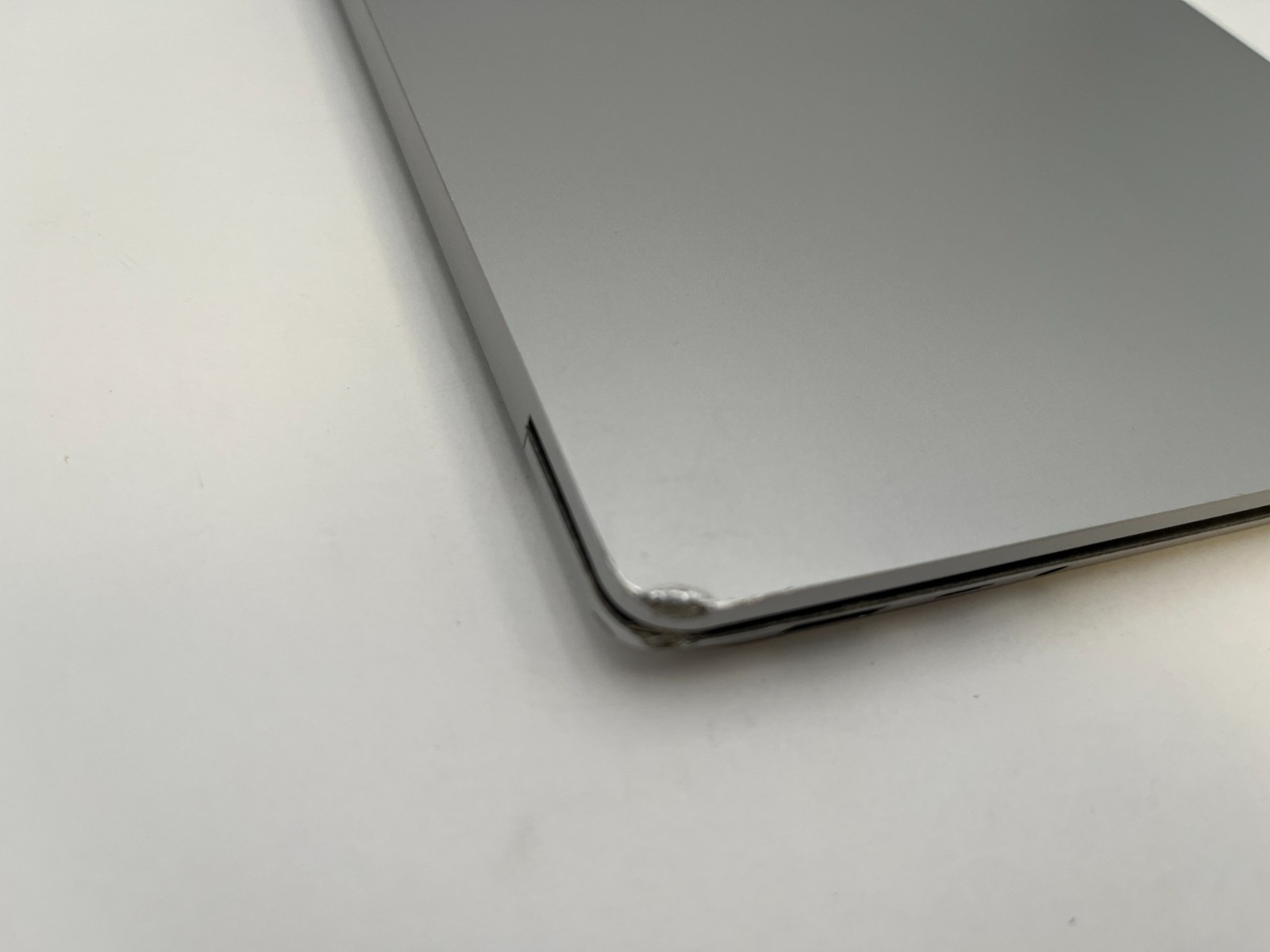 Microsoft Surface Laptop 4 1950 13.5″ Touch i5-1145G7 16GB RAM 500GB NVME