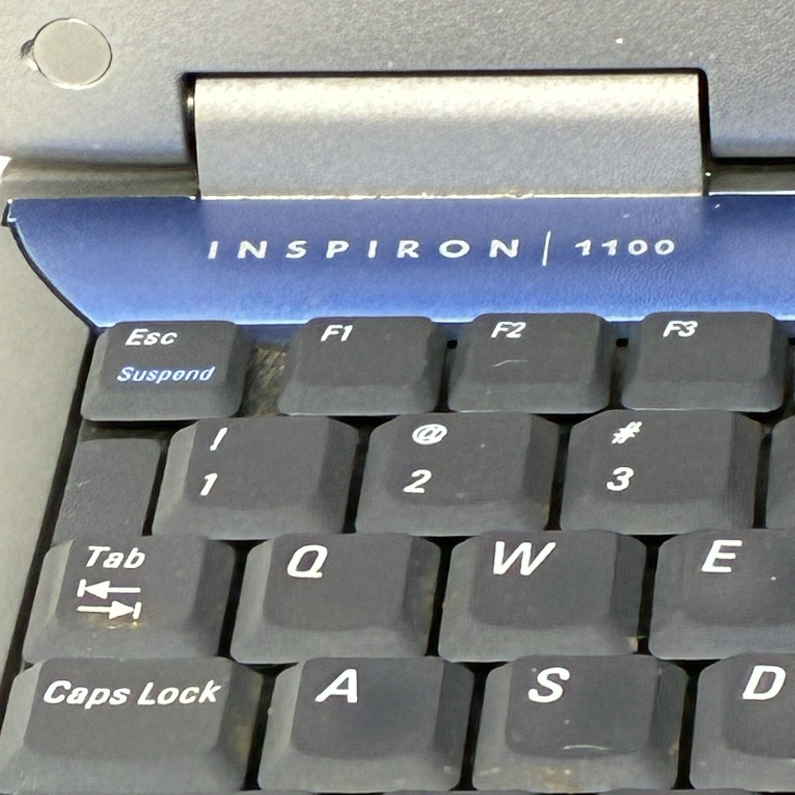 Dell Inspiron 1100 Laptop Does Power On No Video CD/Battery/HDD/Charger 4 Parts