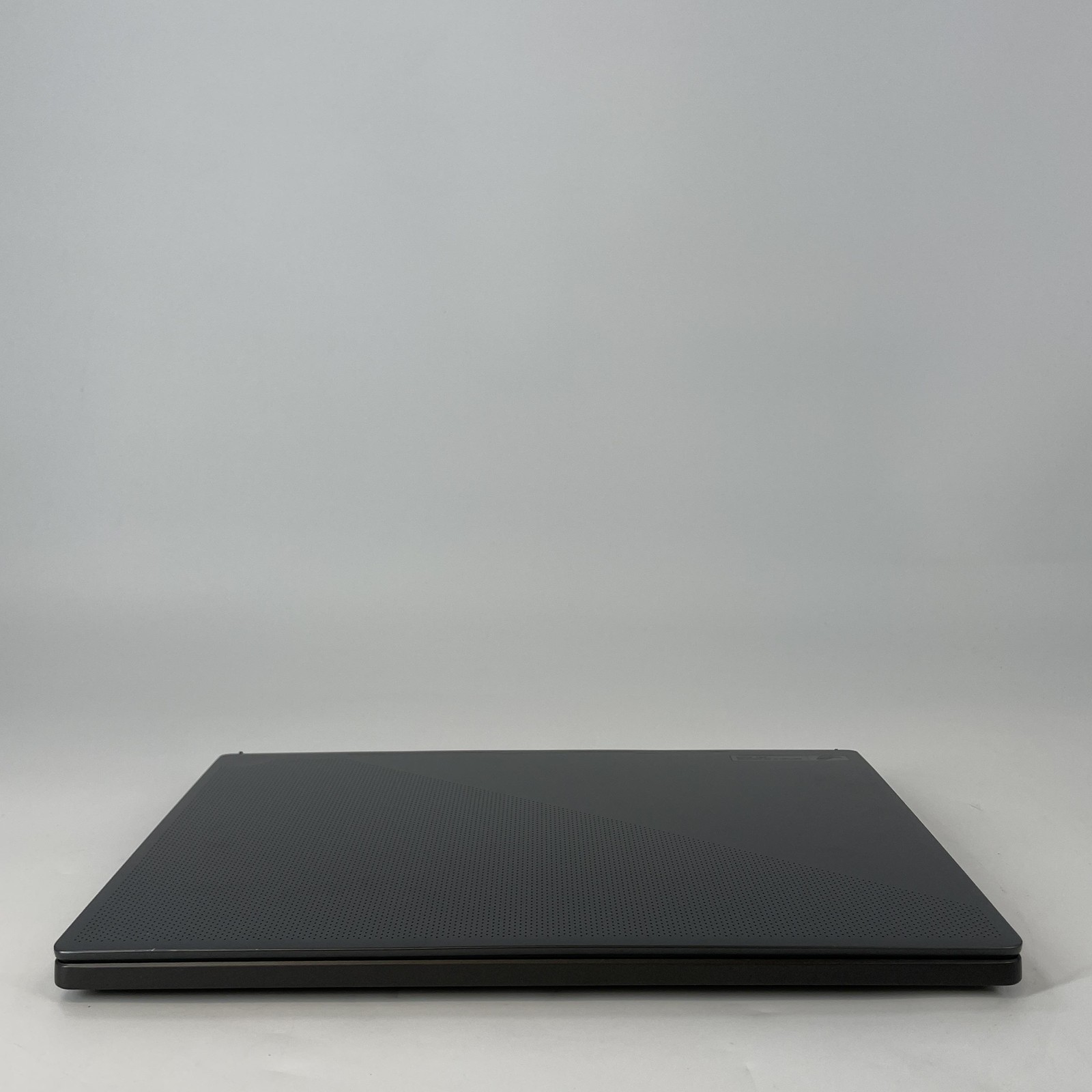 Asus ROG Zephyrus G15 GA503 165Hz 2K Ryzen 9 5900HS 24GB 1TB RTX 3070 Pink Hue