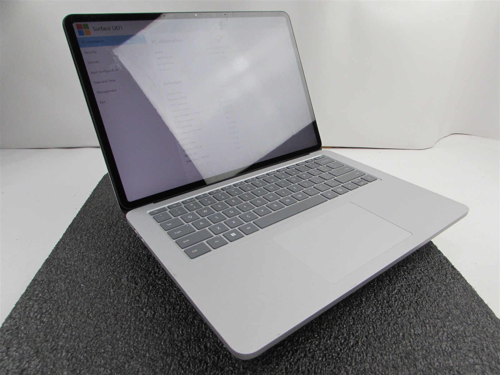 Microsoft Surface Laptop Studio 1964 i7-11370H 1TB SSD 32GB RTX A2000 *No A/C*