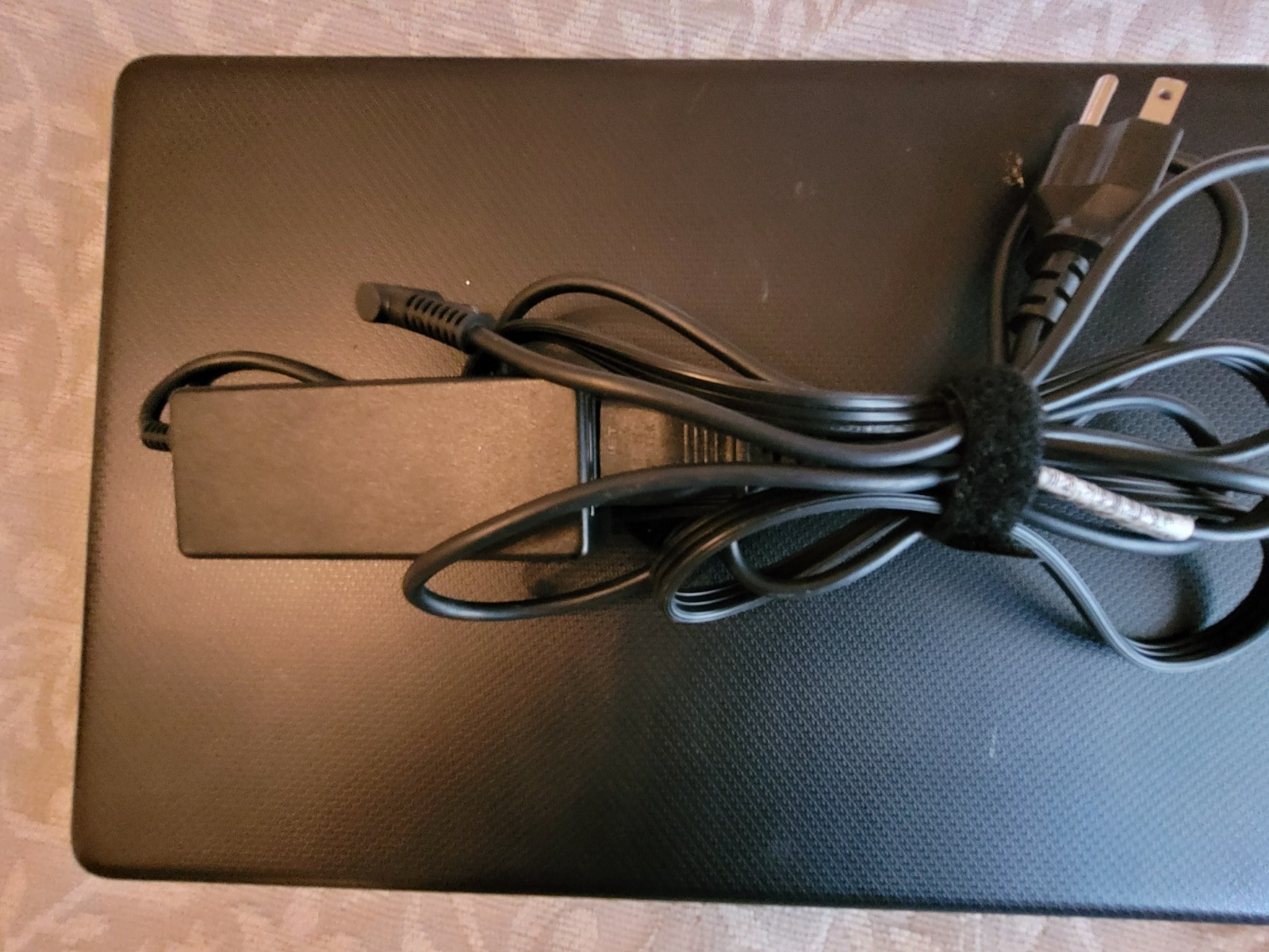 HP 14-dk1003dx 14″ Laptop AMD ATHLON Silver Radeon Graphics 4GB 128GBSSD Win 11!