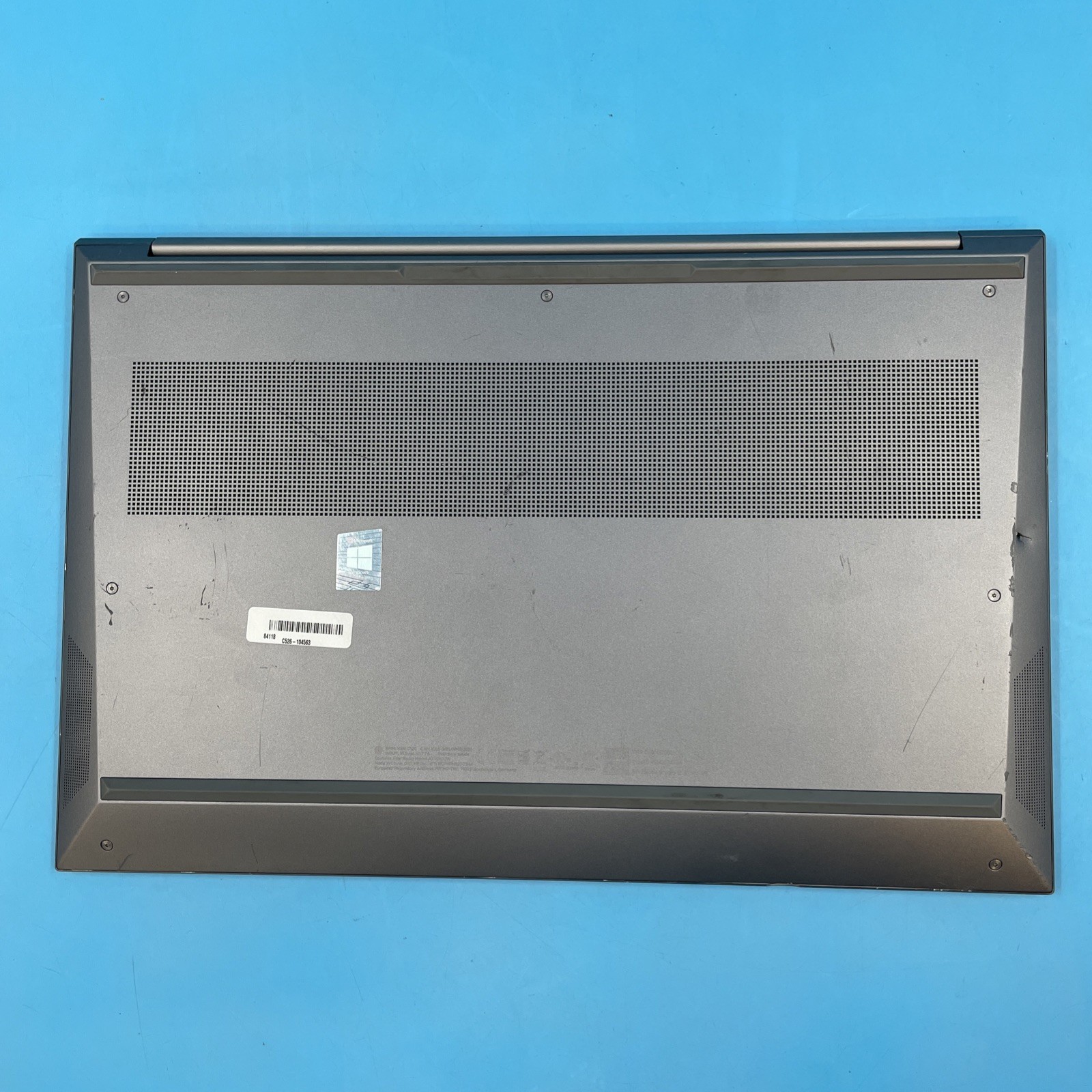 HP ZBook Studio G8 | i7-11850H | 32GB RAM | 256GB SSD | A2000 | WIN 11 PRO | 89%