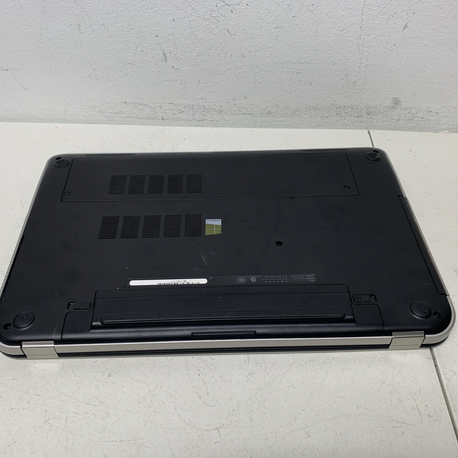 Dell Inspiron 5721 i5-3337U 1.8Ghz 8gb Ram 256gb SSD Wind 10 Home Read Descrip