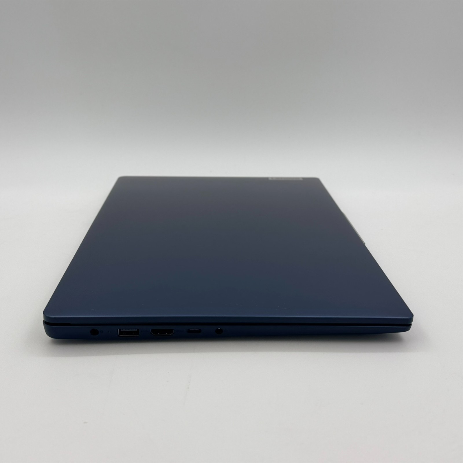 Lenovo IdeaPad Slim 3 15.6″ Laptop AMD Ryzen 5 40 8GB 256GB SSD FHD Blue
