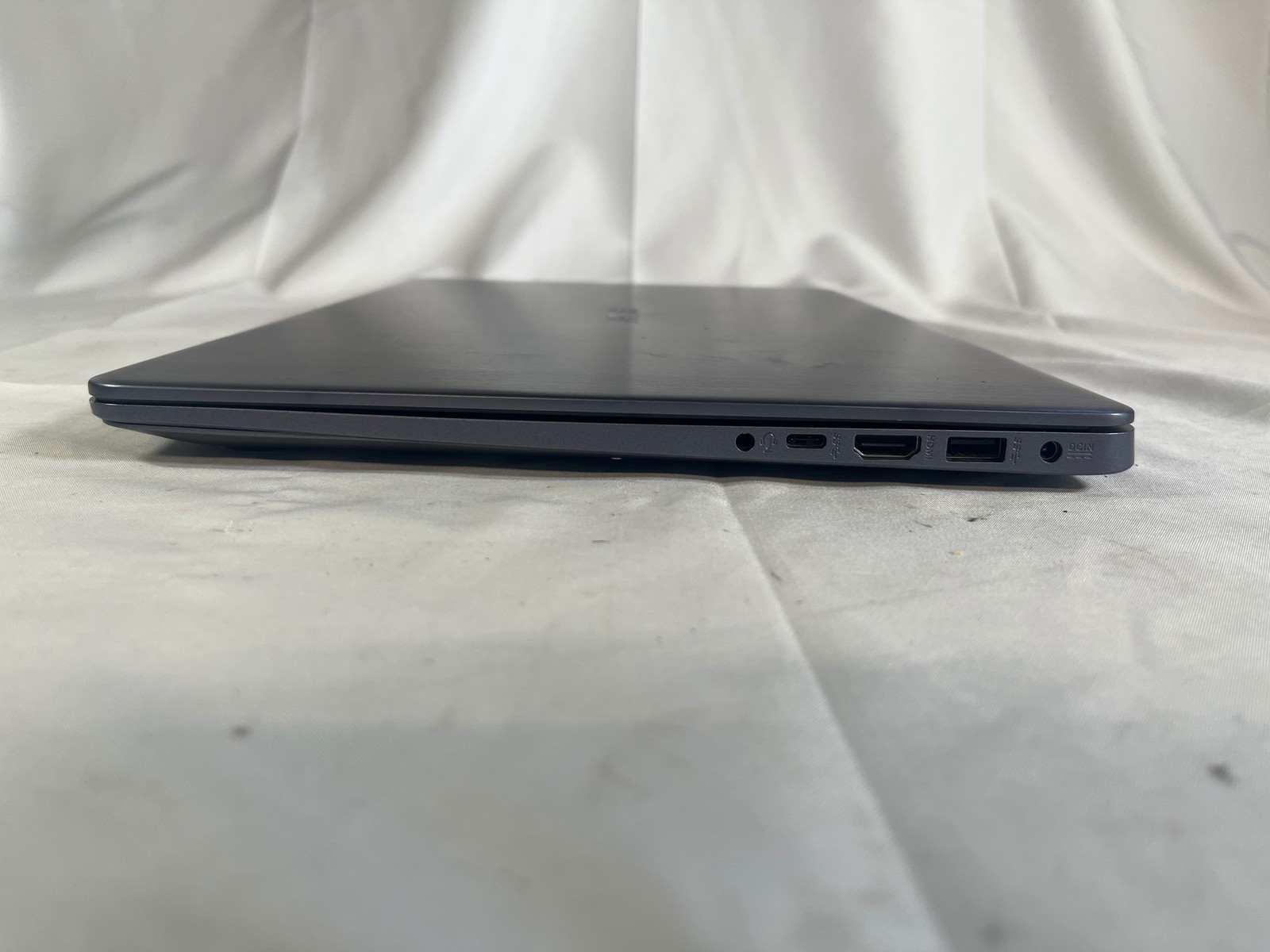 ASUS Vivobook S X510UNR Intel Core i5-8250U 8 GB 256GB SSD 15.6″