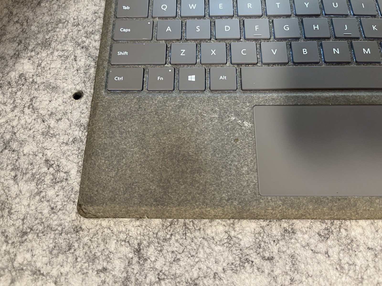 Microsoft Surface Pro 6 i5-8350U @ 1.70GHz 8GB 256GB SSD Touch screen W-11 P