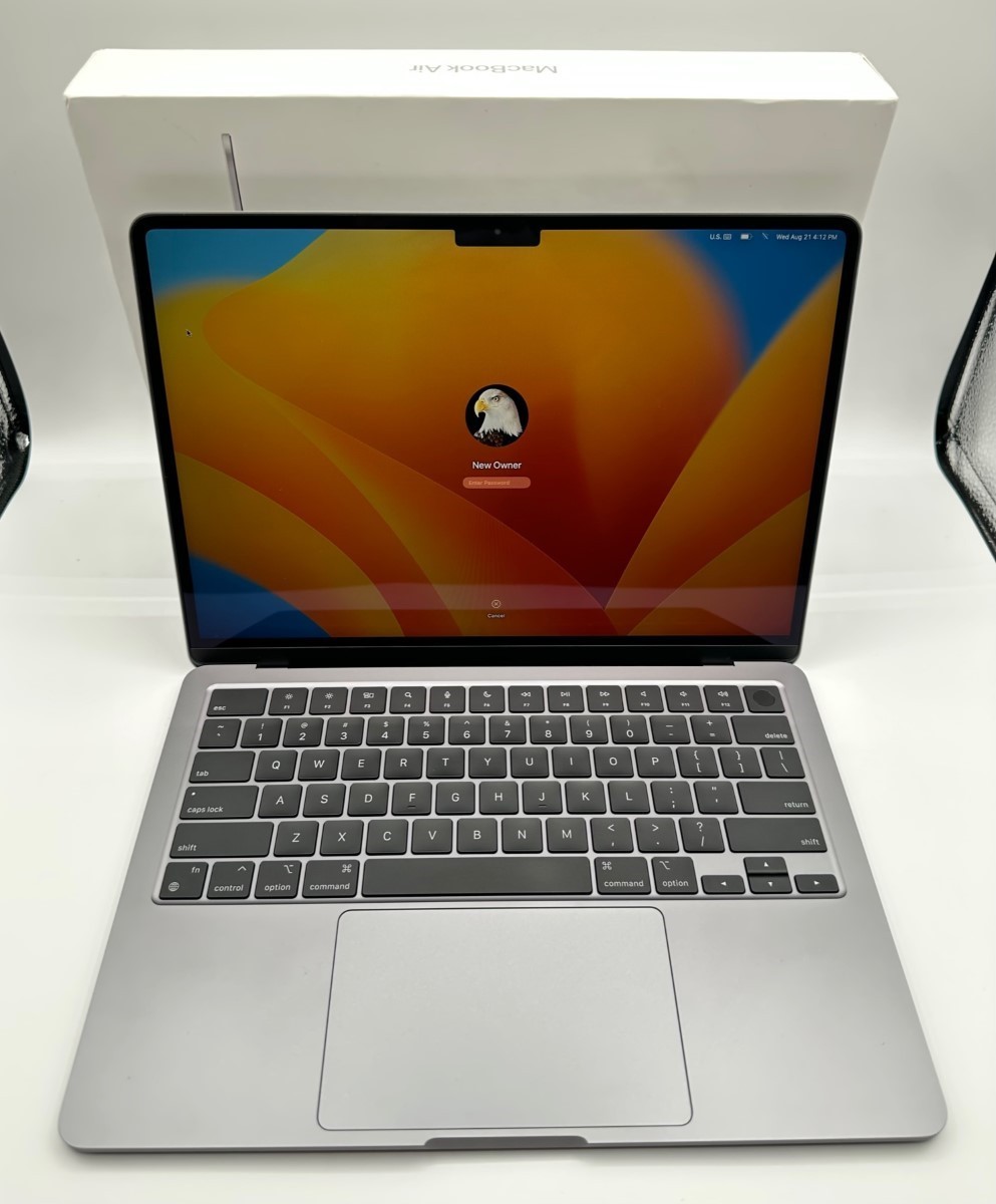 Apple MacBook Air (M2, 2022) A2681 13.6″ 8GB, 256GB SSD – Space Gray
