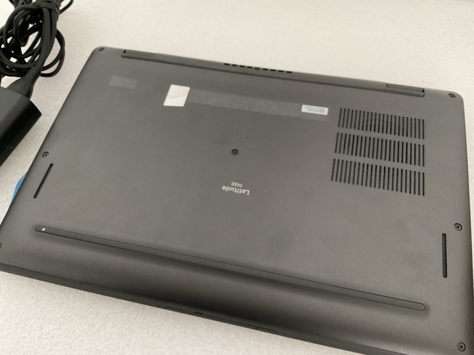 Dell Latitude 7430 14″ Laptop Intel i5-1245U 16GB RAM 256GB SSD W11 – NO USBc