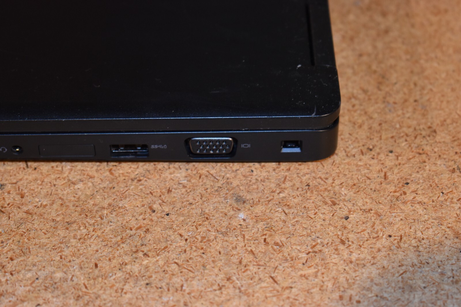 Dell Latitude 5590 Quad Core i5-8250U 1.6 GHz 8GB RAM 128GB SSD Windows 11 Pro