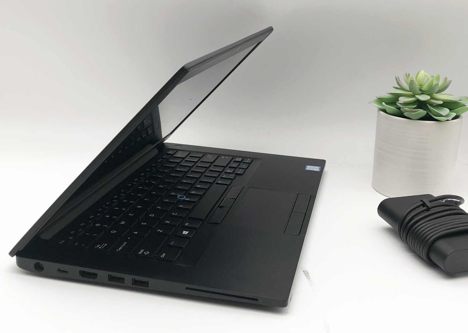 Dell Latitude 7490 Laptop 1.90GHz Intel Core i7-8650U 16GB DDR4 RAM 512NVME
