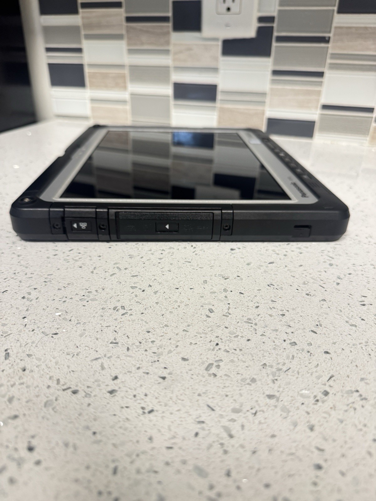 Panasonic Toughbook CF-33 | Intel Core i5-7300U | 16GB | 512GB SSD | Win 11 Pro