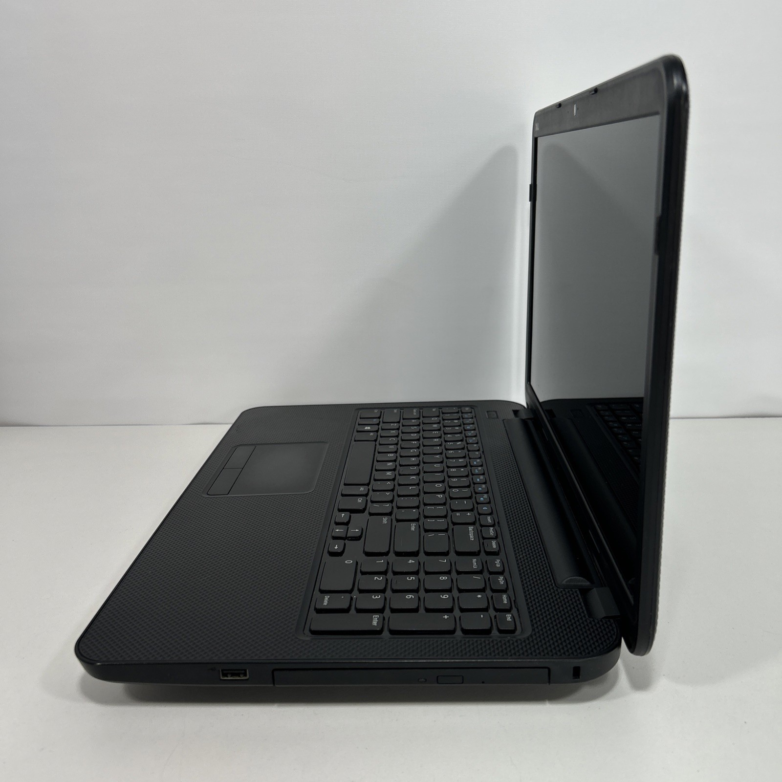 Dell Inspiron 17 3721 17.3″ i3-3227u 8GB Ram 750GB HDD Windows 10 Pro Needs 🔋
