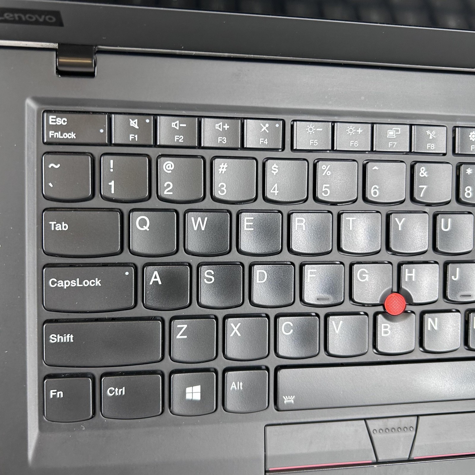 Lenovo ThinkPad X1 Carbon Gen 6 14 2K i7-8650U 1.90GHz 16GB 512GB BAD USB PORT